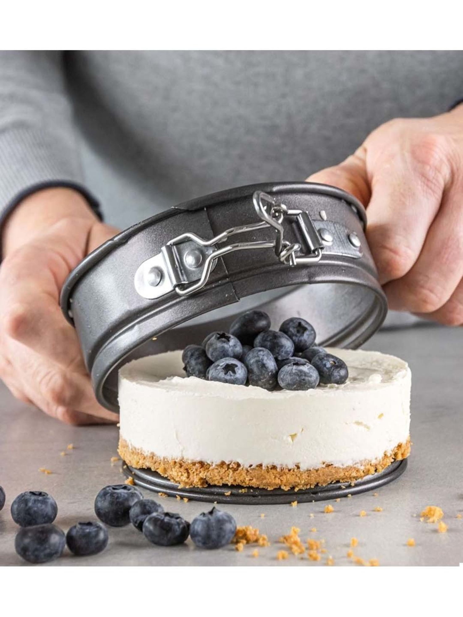 MasterClass Grey Carbon Steel Non-Stick Base Cake Pan