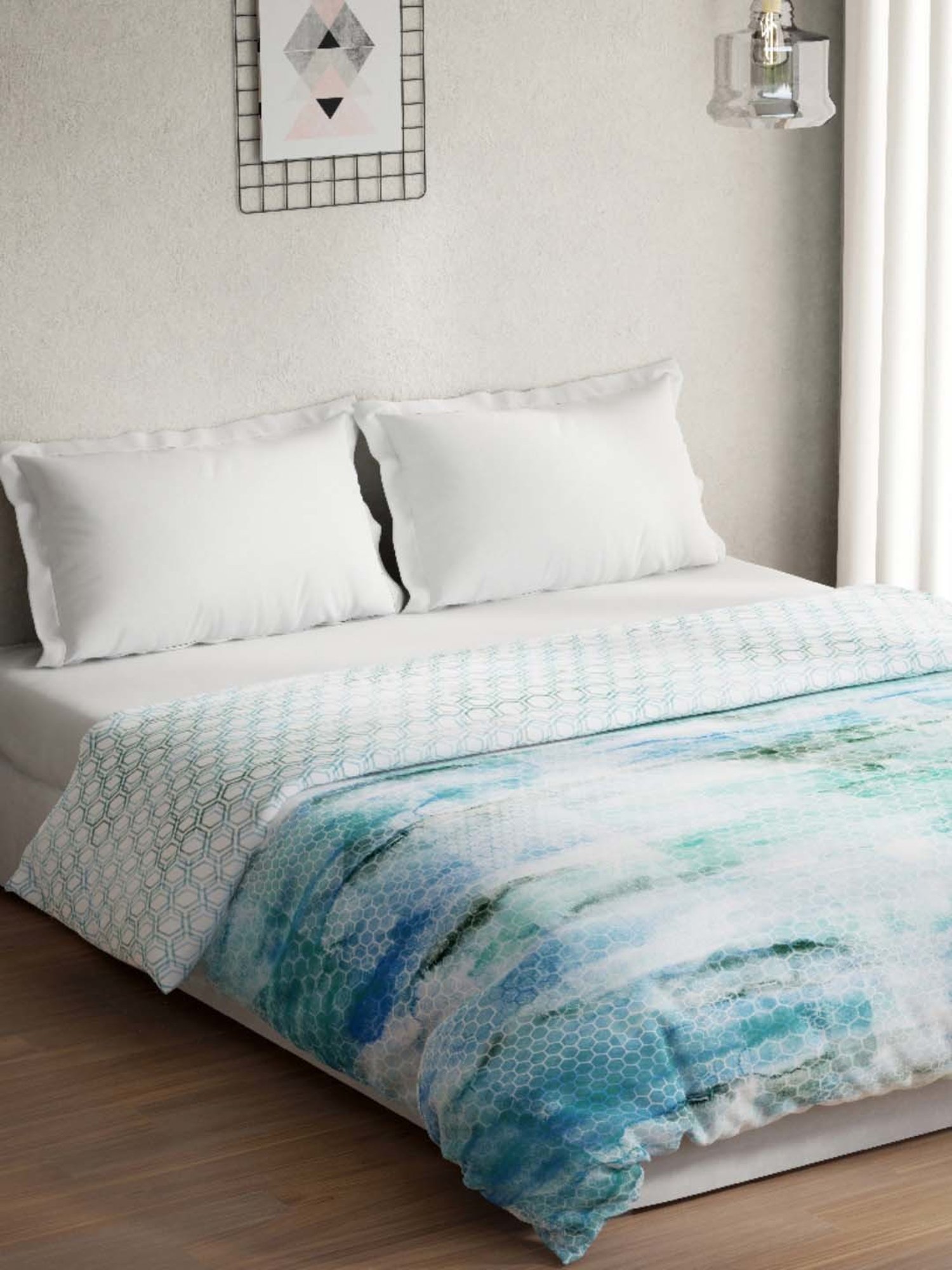 Welspun Bliss Light Silver & Blue Microfibre 120 GSM Shell Double Bed Quilt