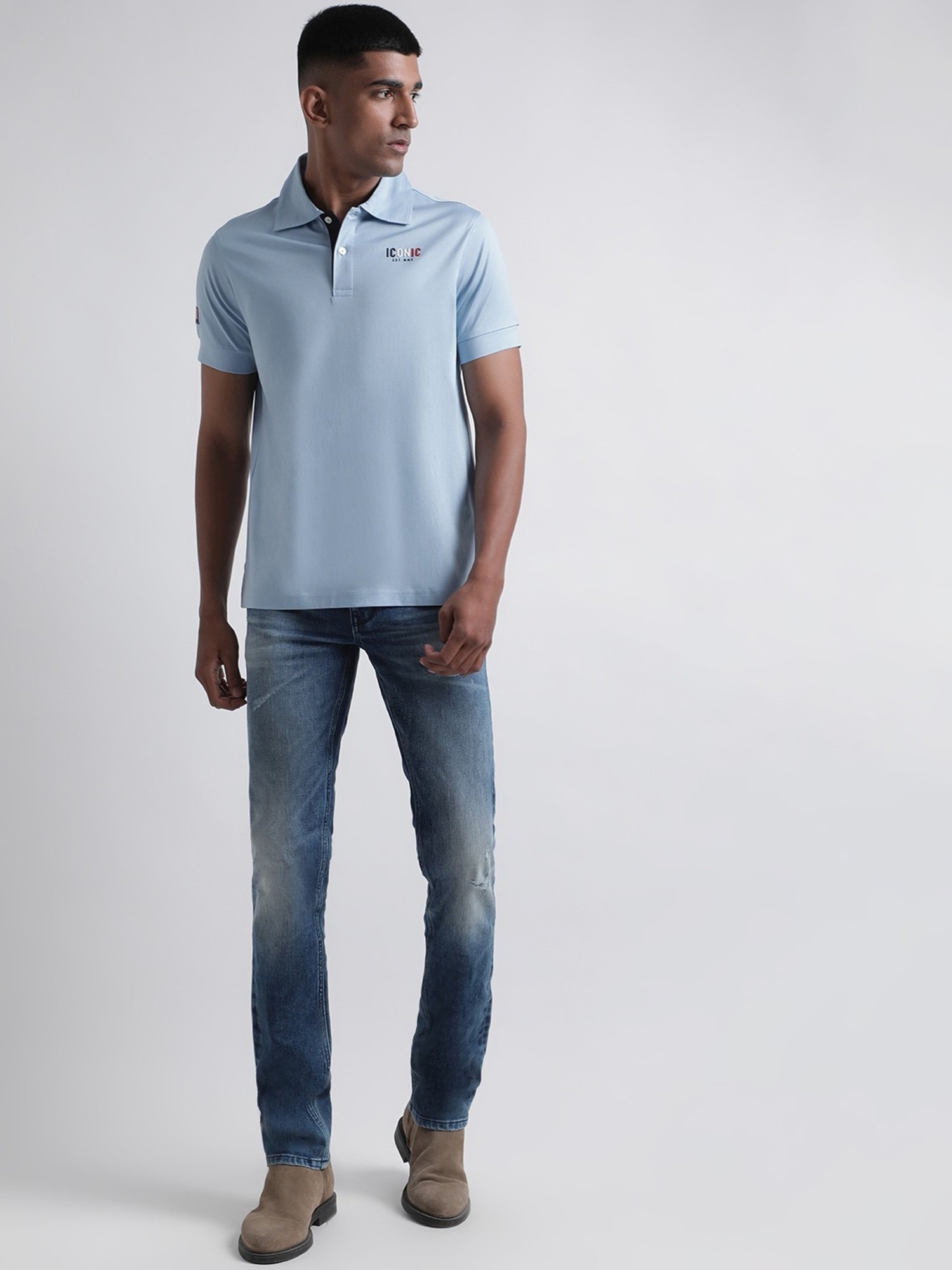 Iconic Men Solid Regular Fit Cotton T-shirt