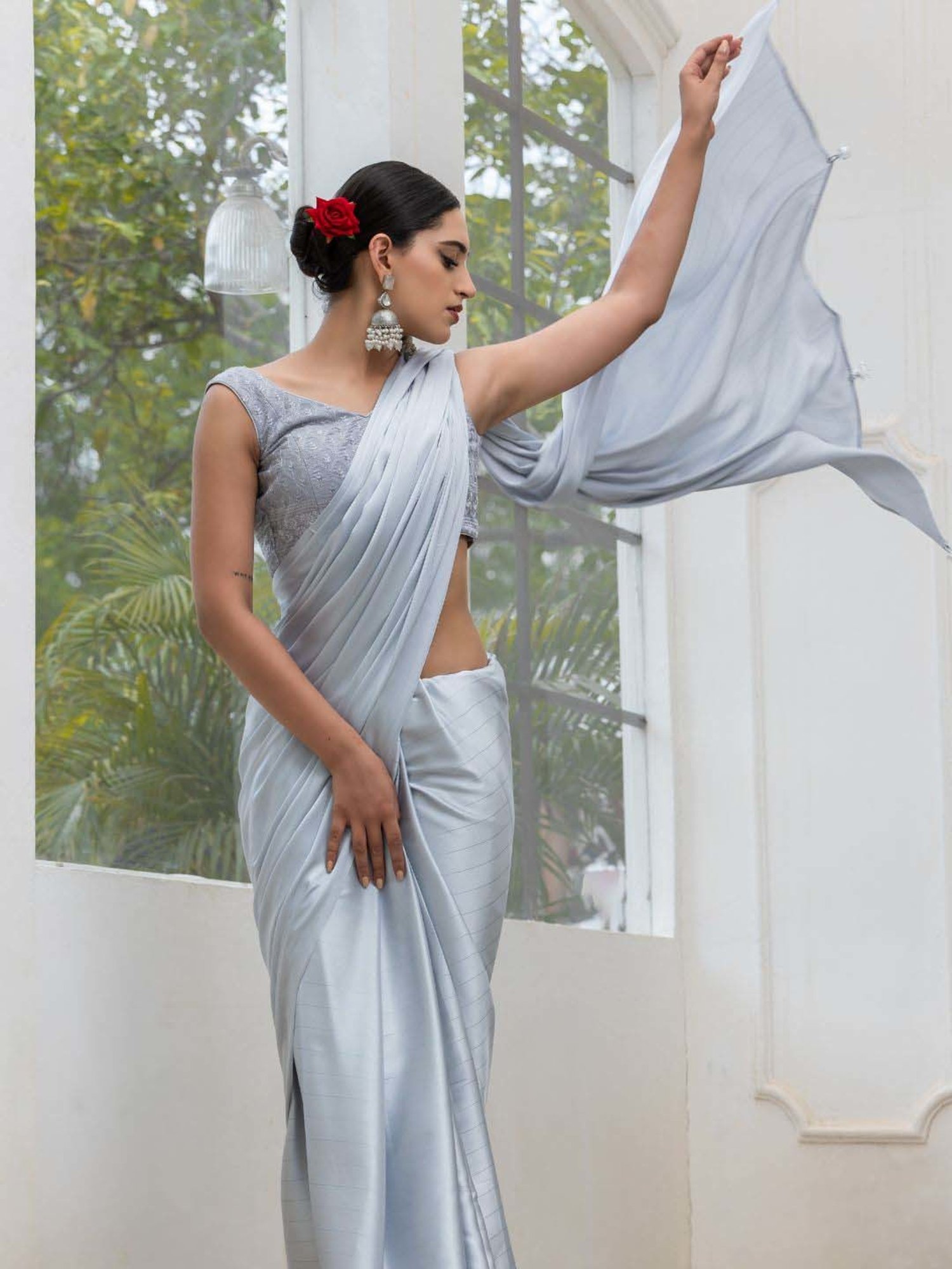 Swtantra Grey Striped Saree With Unstitched Blouse