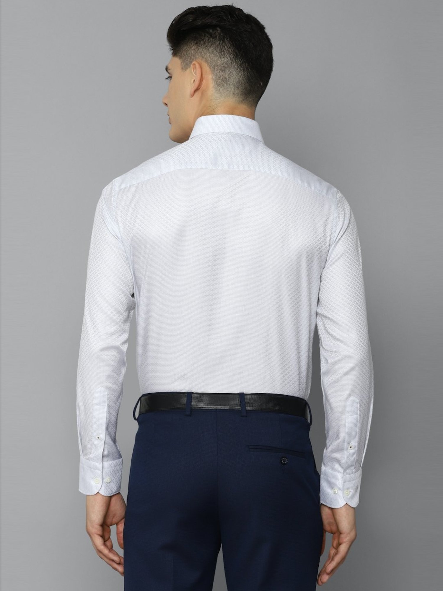 Luxure By Louis Philippe White Cotton Regular Fit Striped Shirt