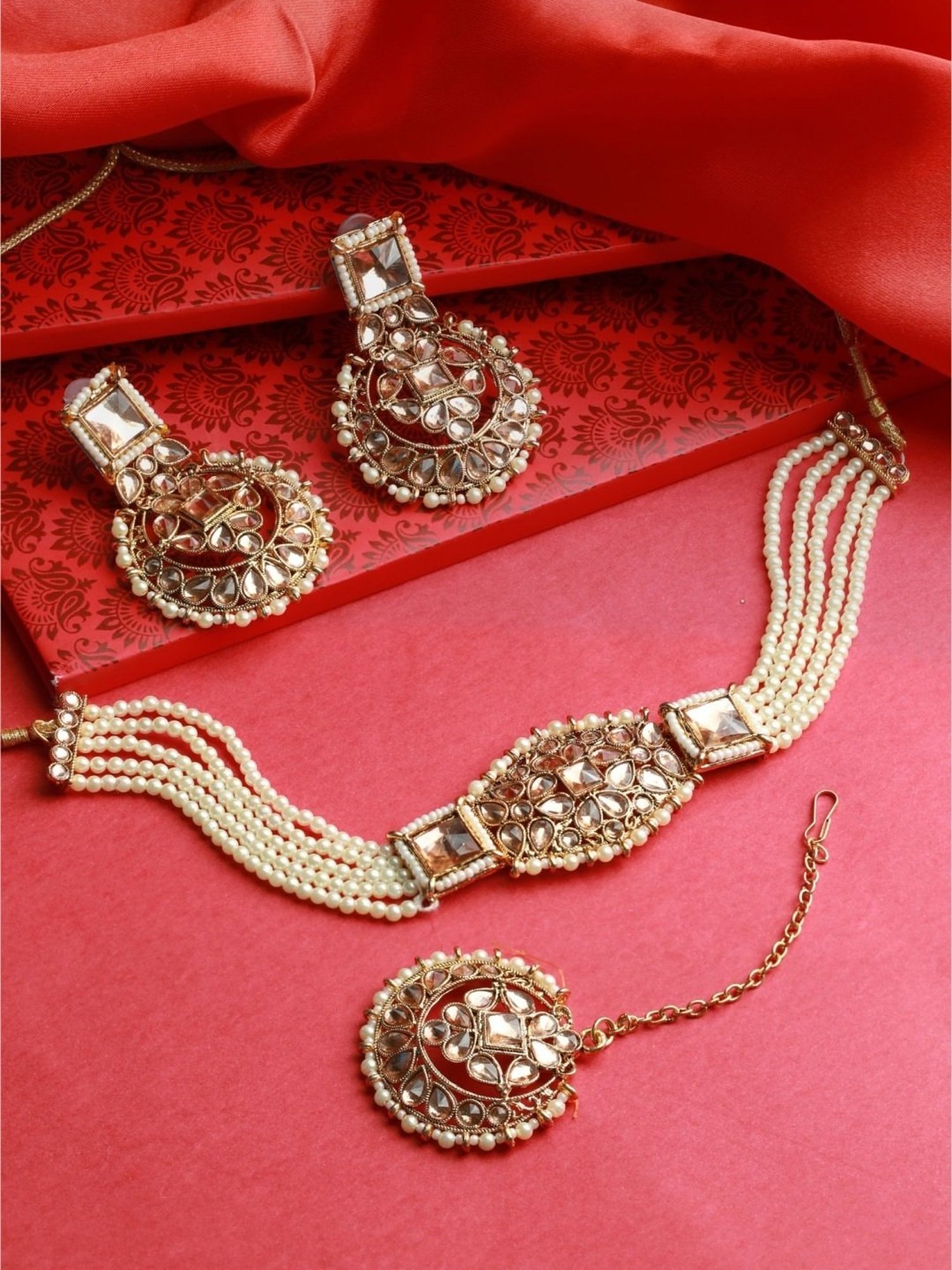 Aatmana Gold-Plated Kundan Choker Necklace & Earring Set with Maang Tikka