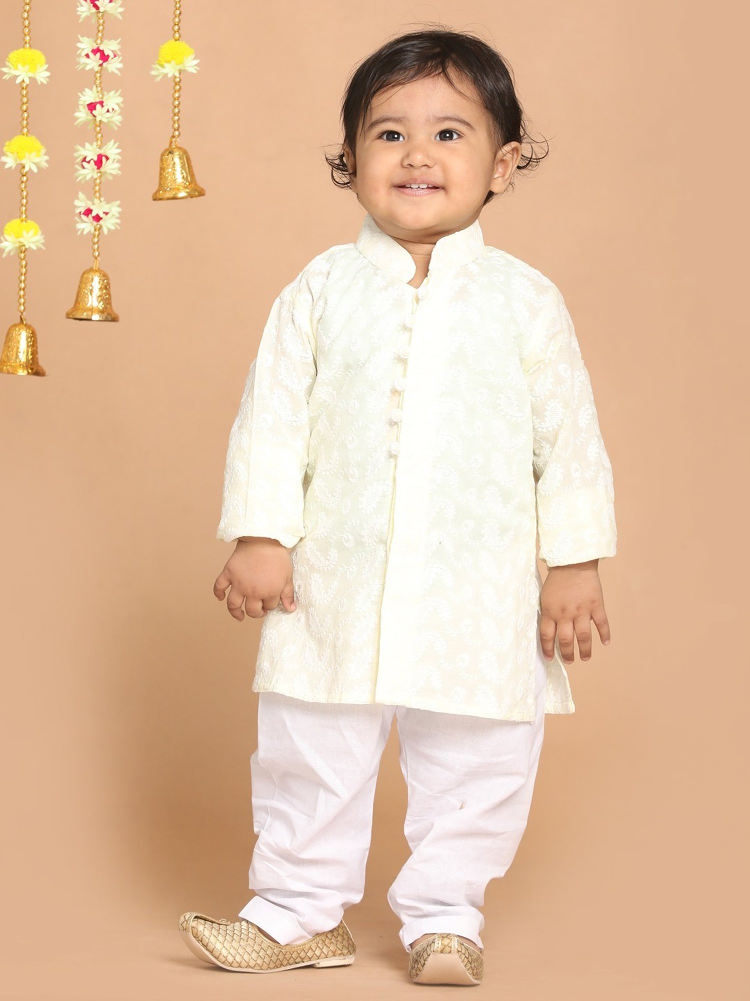 VASTRAMAY SISHU Cream & White Cotton Embroidered Kurta Set