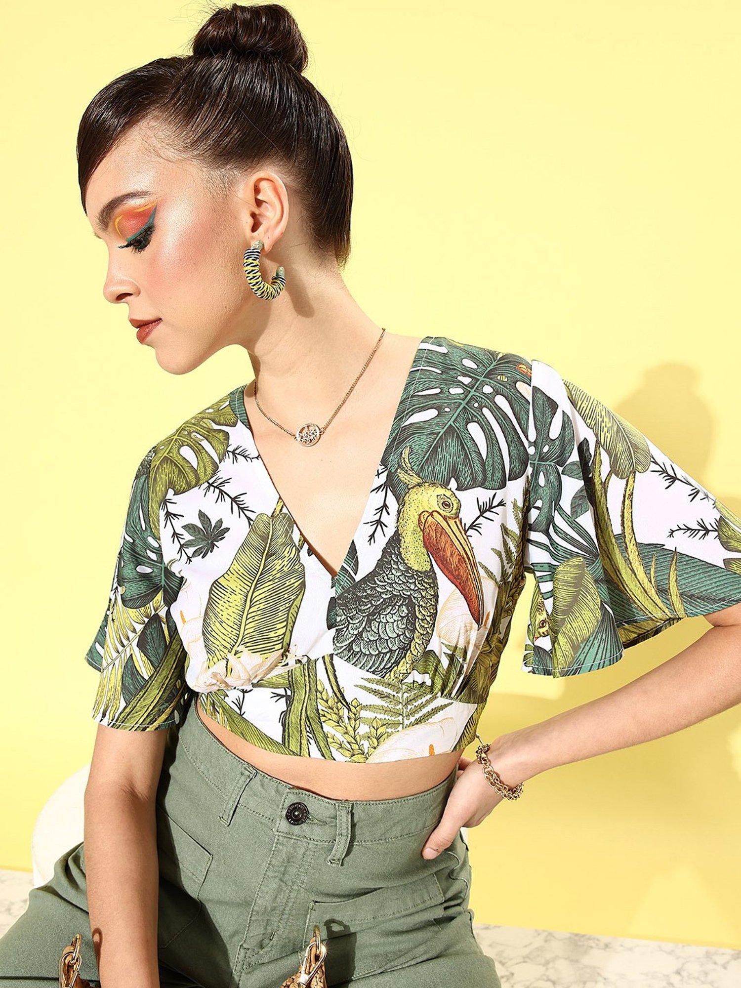 KASSUALLY White & Green Printed Crop Top