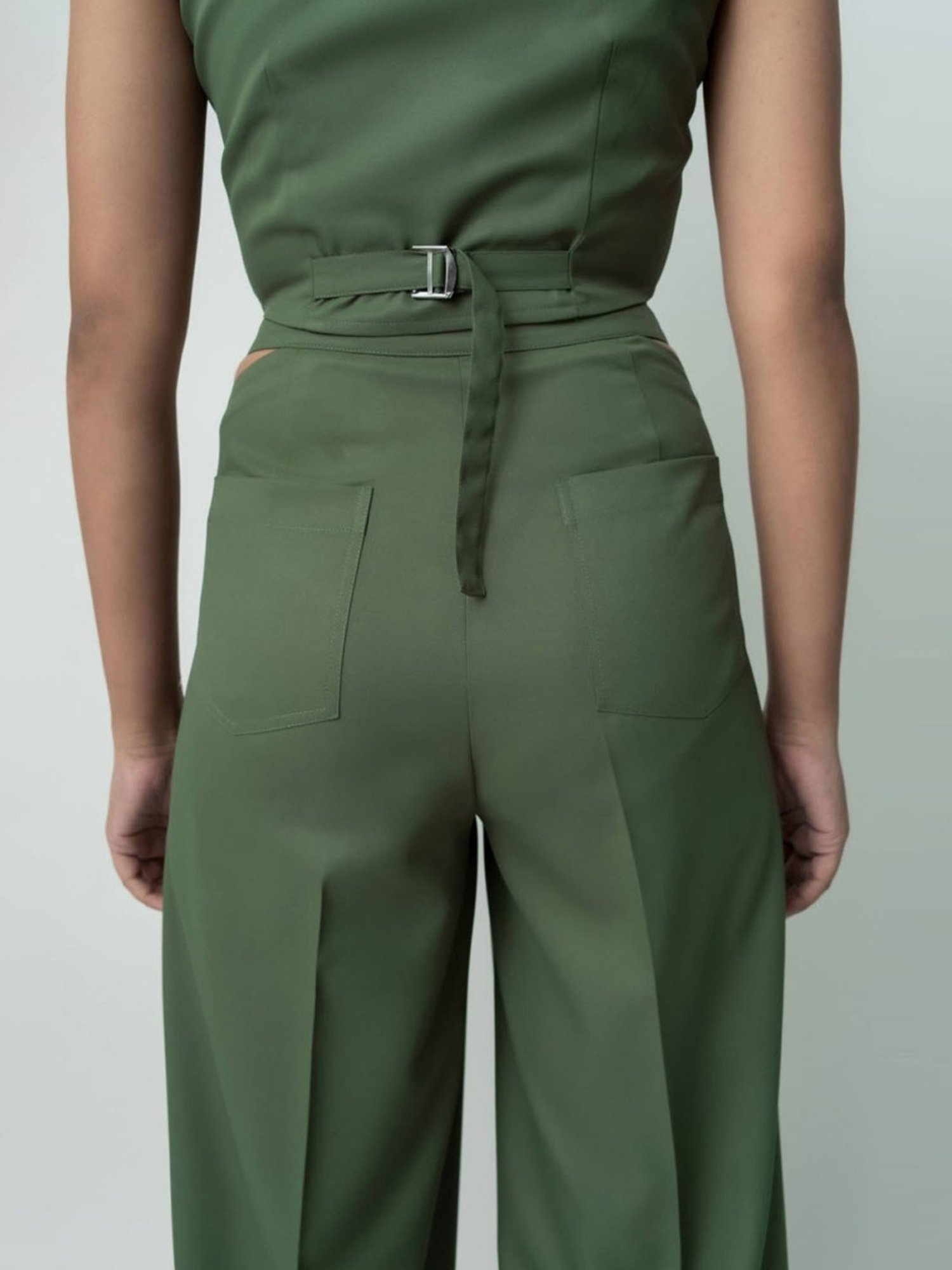 Qua Cropped Tailored Waistcoat