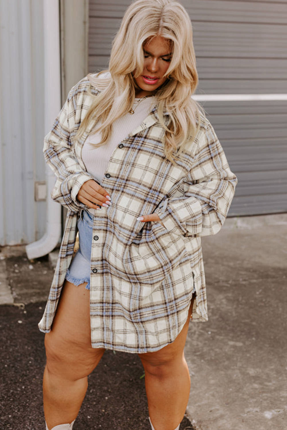 White Plaid Print Tunic Side Slits Plus Size Shacket