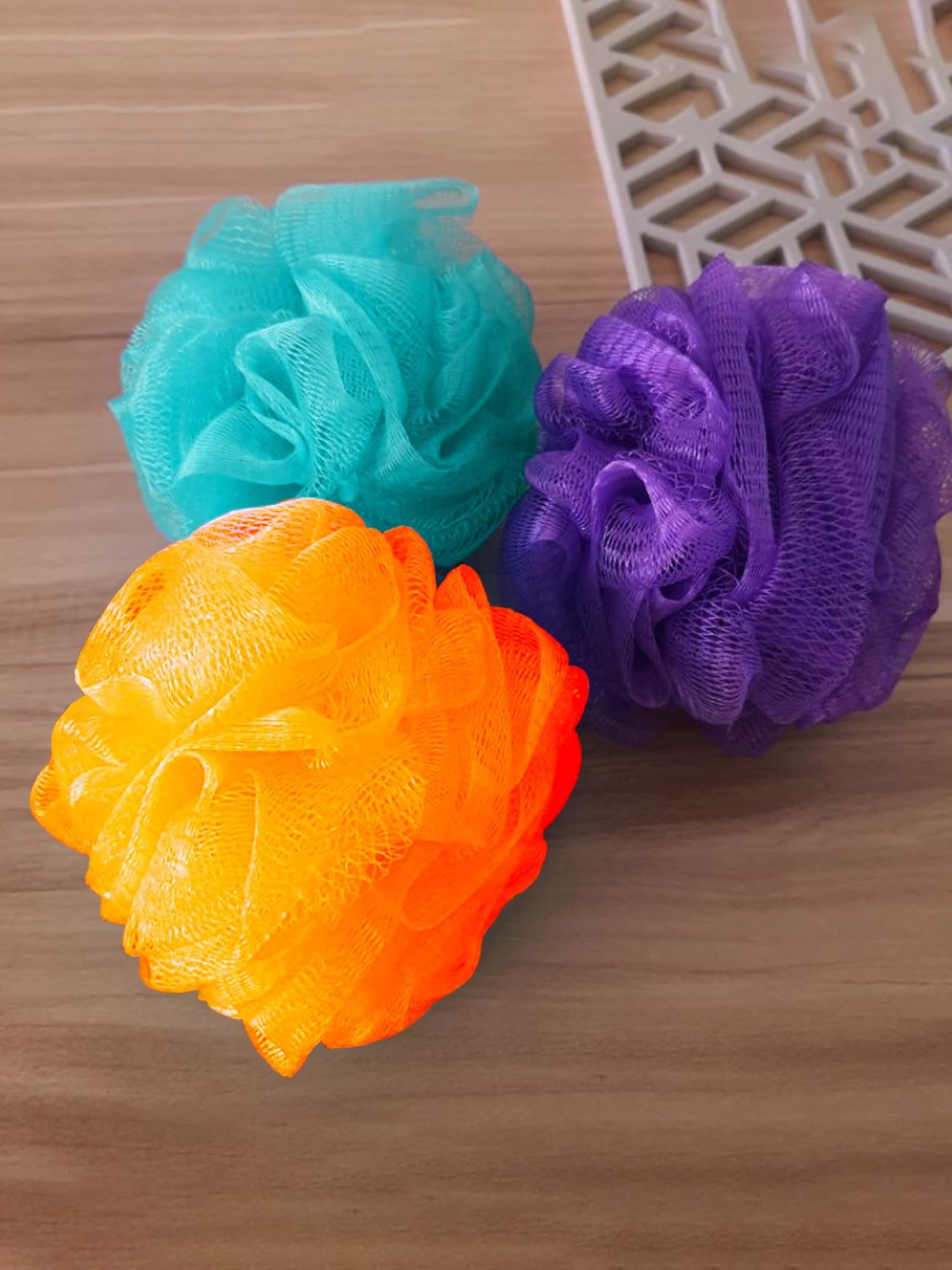 GUBB Exfoliating Loofah, Bathing Scrubber for Body - 3 Loofahs