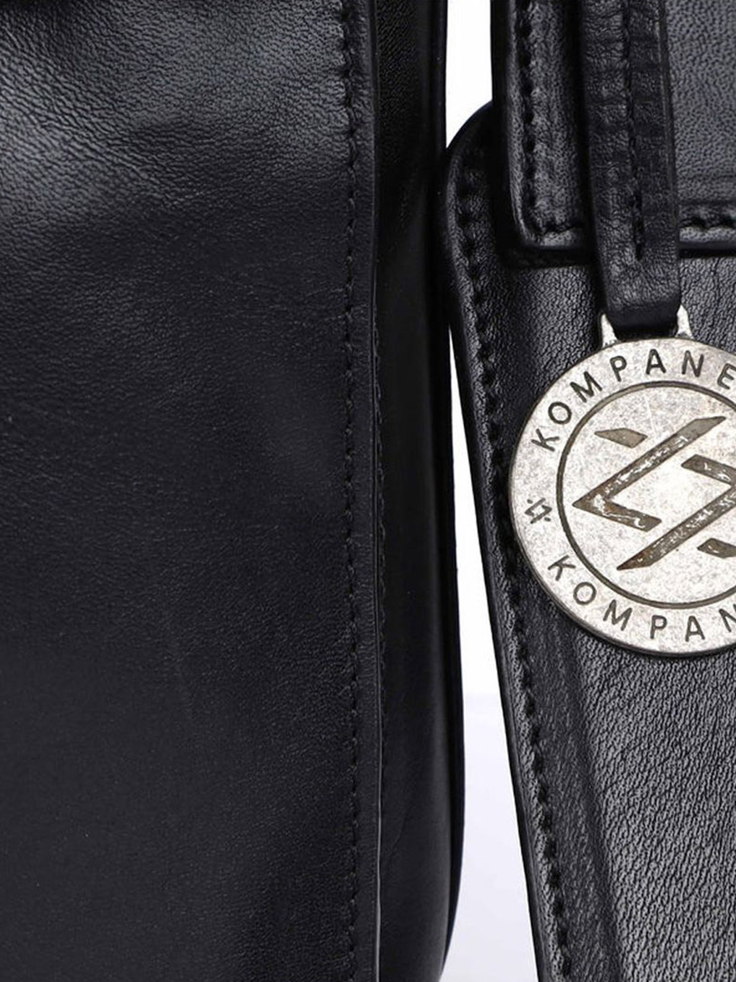 KOMPANERO Alexander Black Leather Solid Messenger Bag