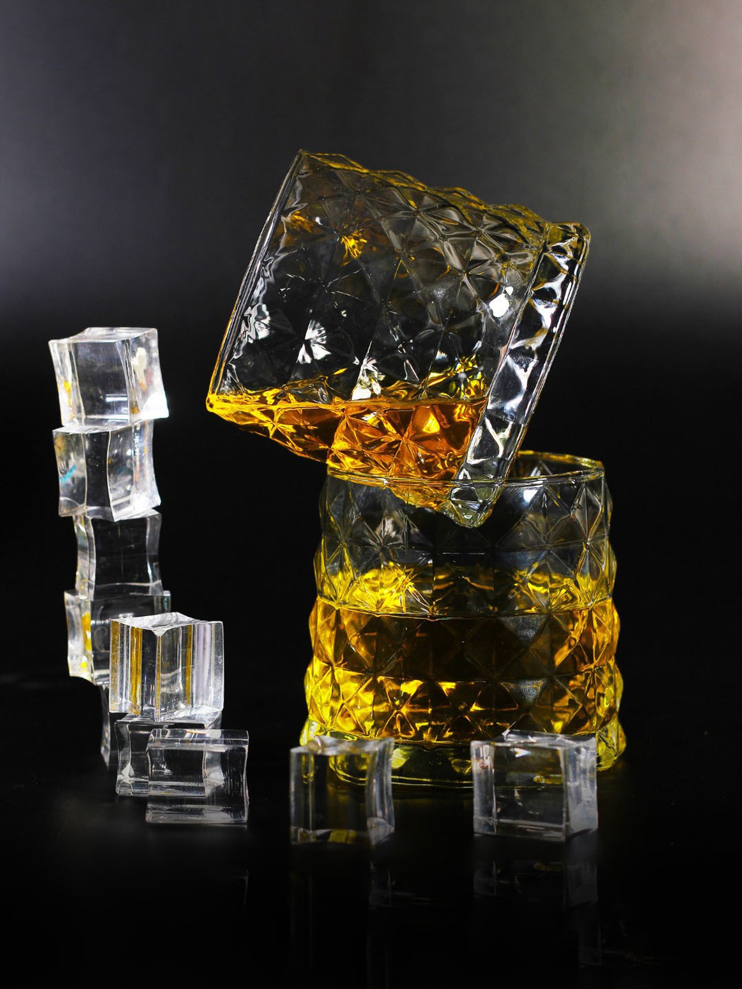 Melbify Embosed Diamond Cut Transparent Whiskey Glass 320ml - Set of 6