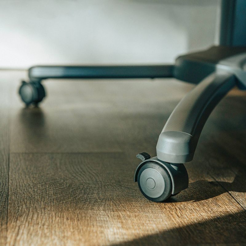 Simmons Kids' Silent Auto Gliding Elite Bassinet - Odyssey