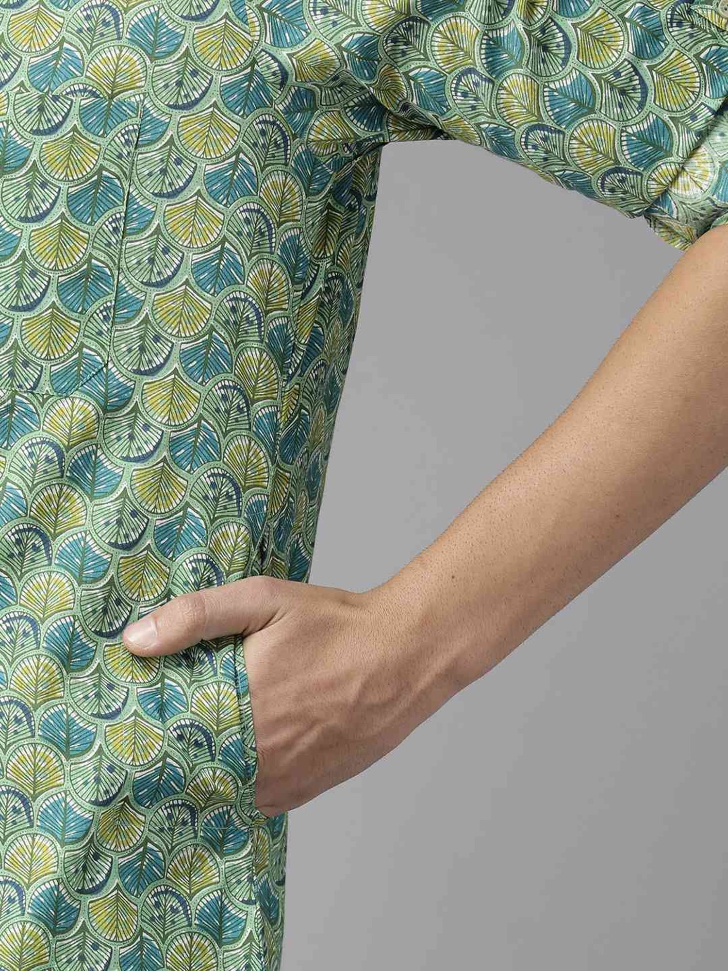 See Designs Green & White Cotton Regular Fit Printed Kurta Bottom Set