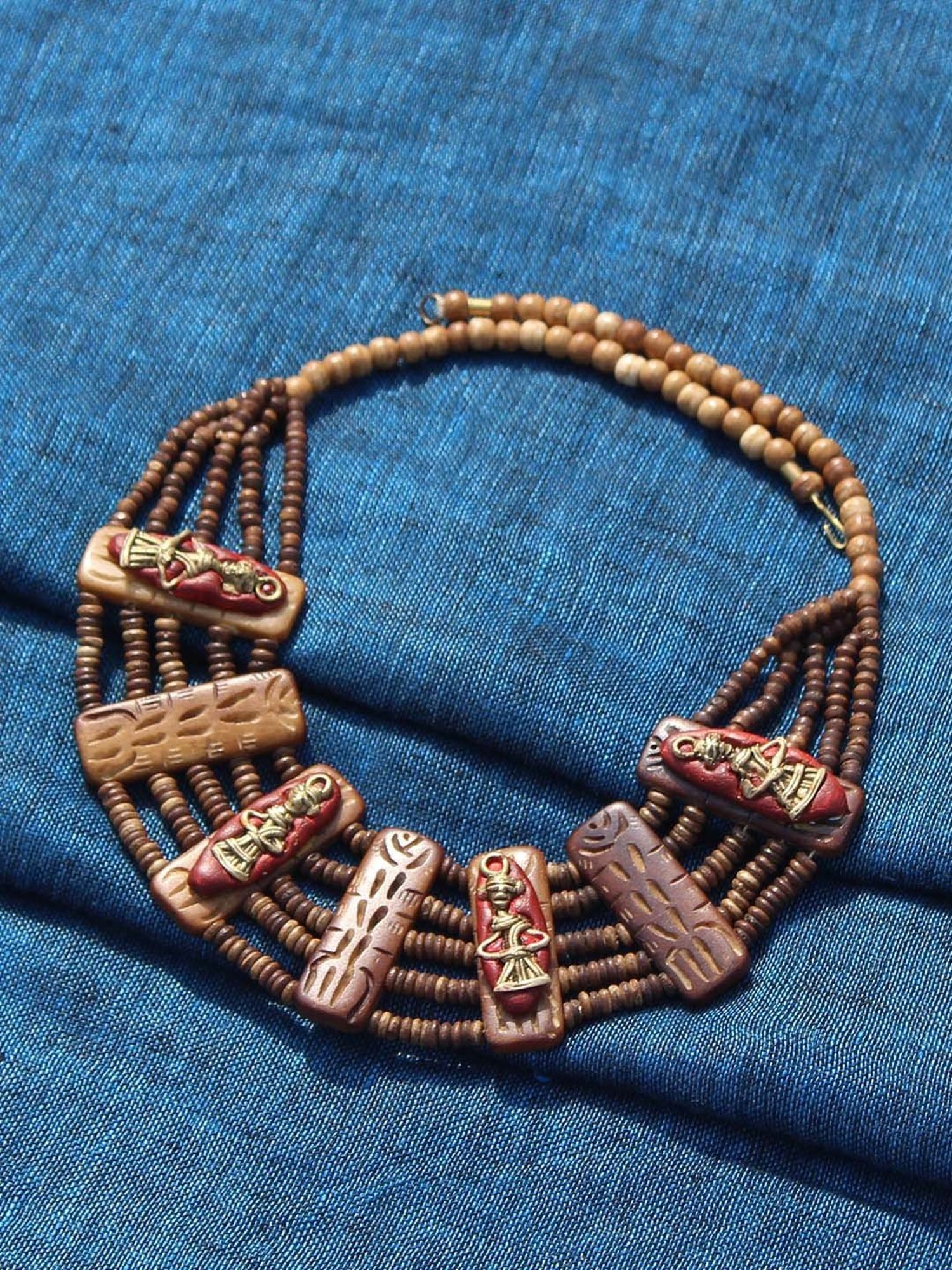 ExclusiveLane 'Tribal Men Carved' Brown & Maroon Brass Necklace Handcrafted in Dhokra Art
