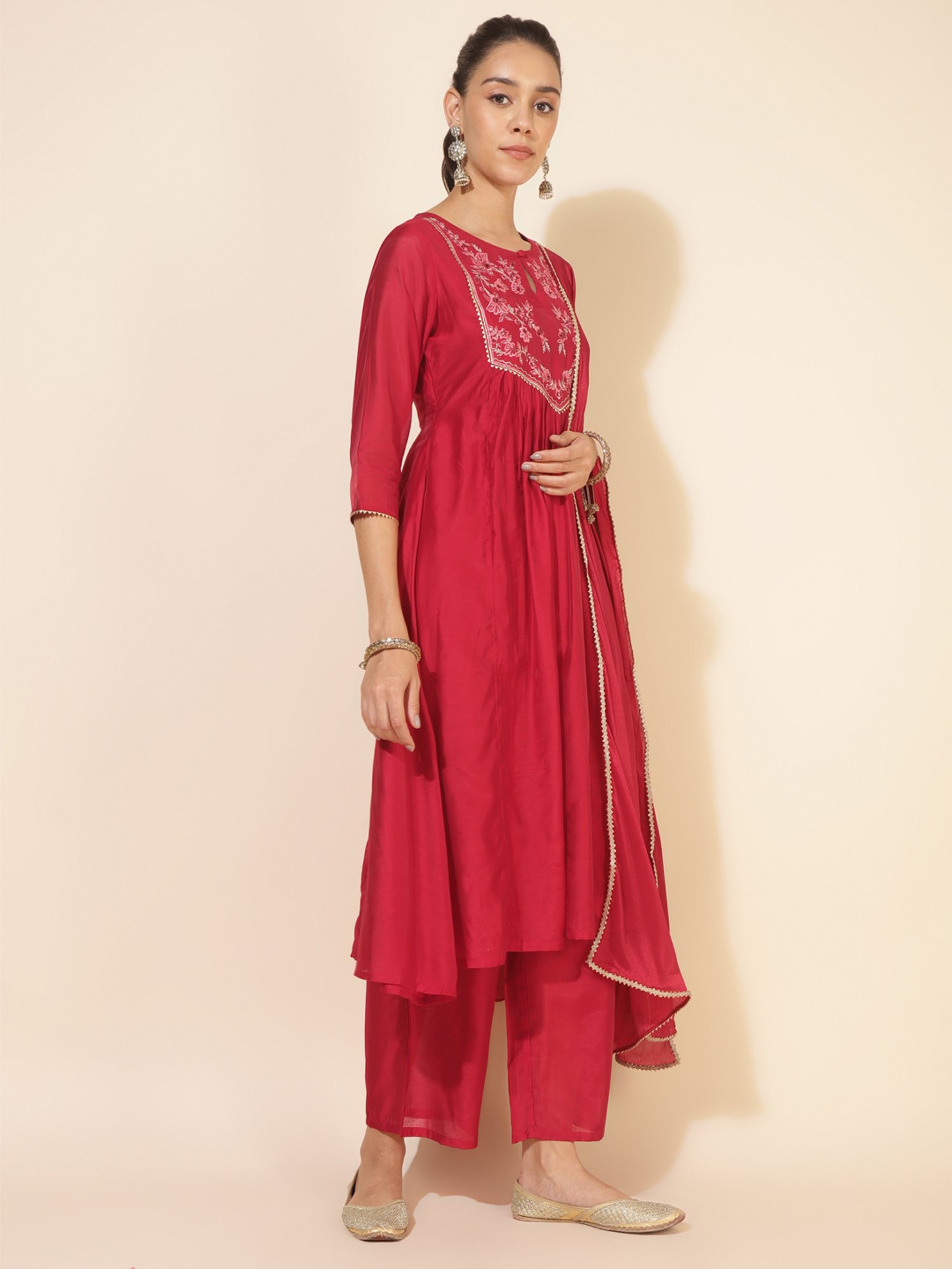 Janasya Red Chanderi Embellished Kurta With Palazzo & Dupatta