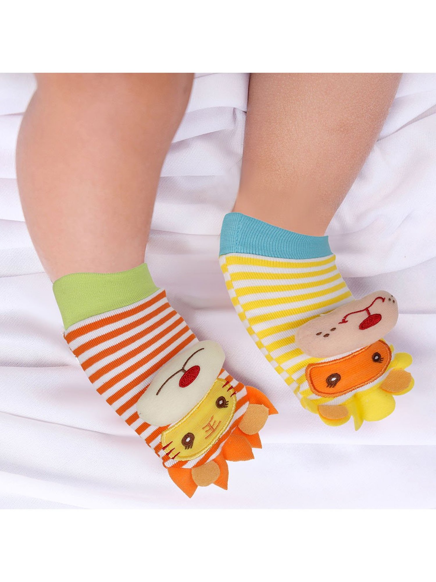 Baby Moo Vintage Ride Yellow Mattress with Fixed Neck Pillow and Bolsters