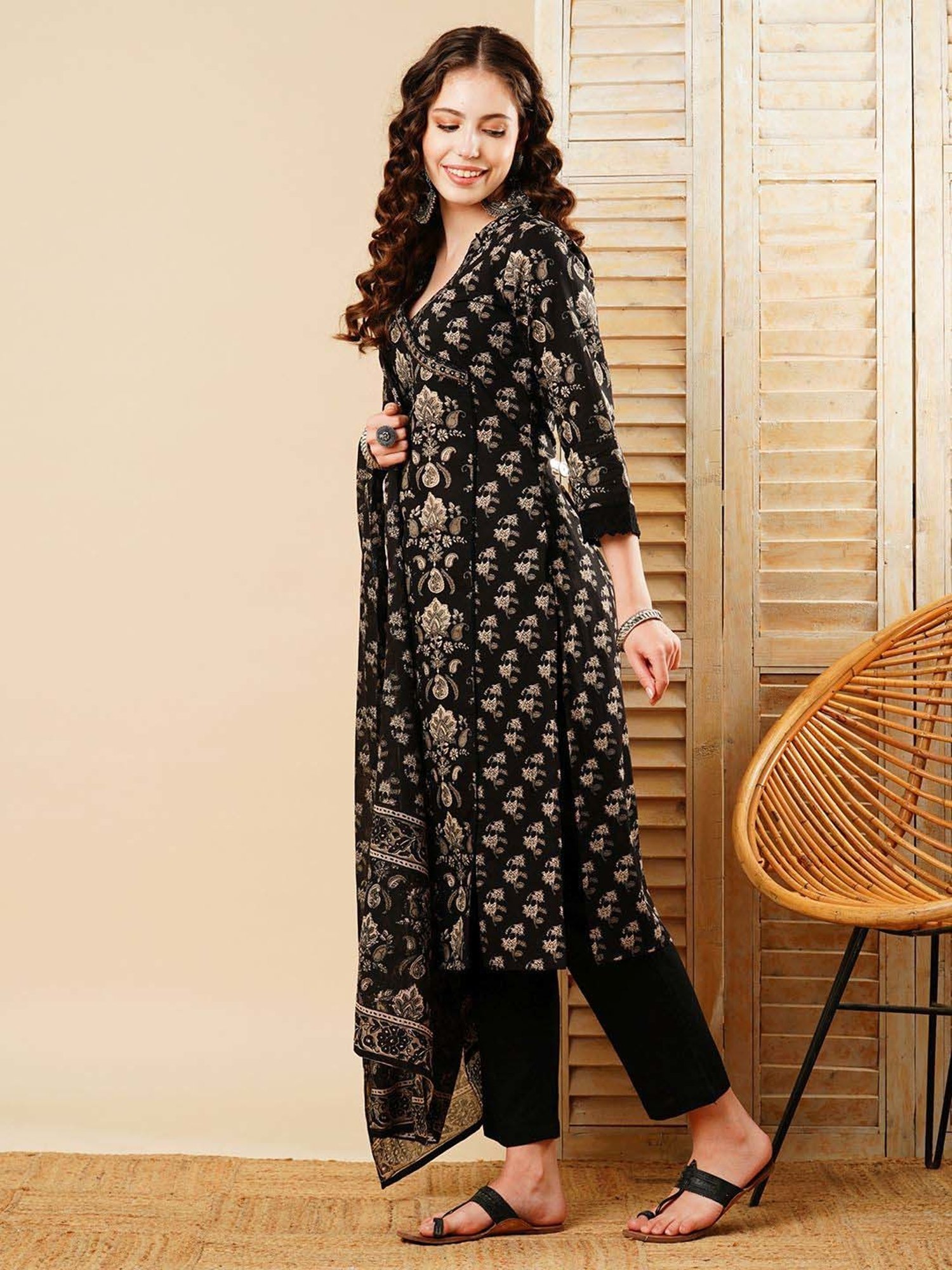 Fashor Black Cotton Floral Print Kurta & Pant Set With Dupatta