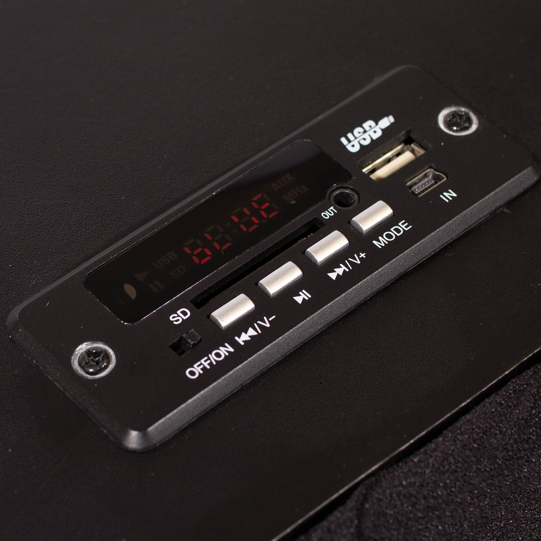 Rock & Roll Vintage 1950s Era Singing Lady Rechargeable Bluetooth Speaker Statue Figurine Bust w/ SD USB Radio & Remote Control