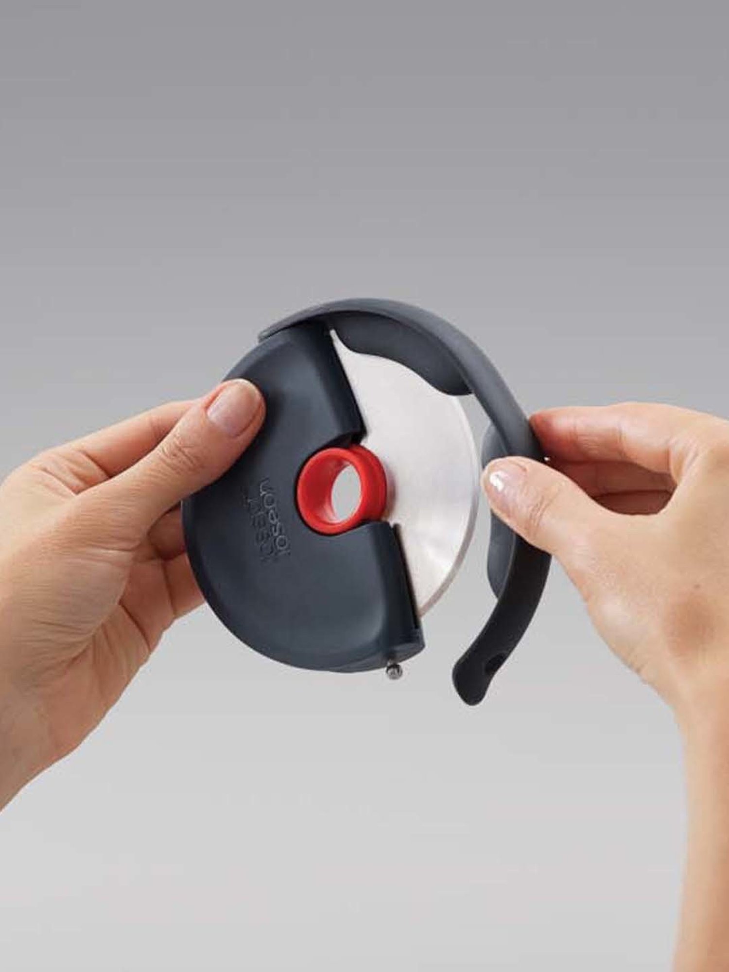 Joseph Joseph Black Stainless Steel 12.5 cm Pizza Wheel - Set of 1