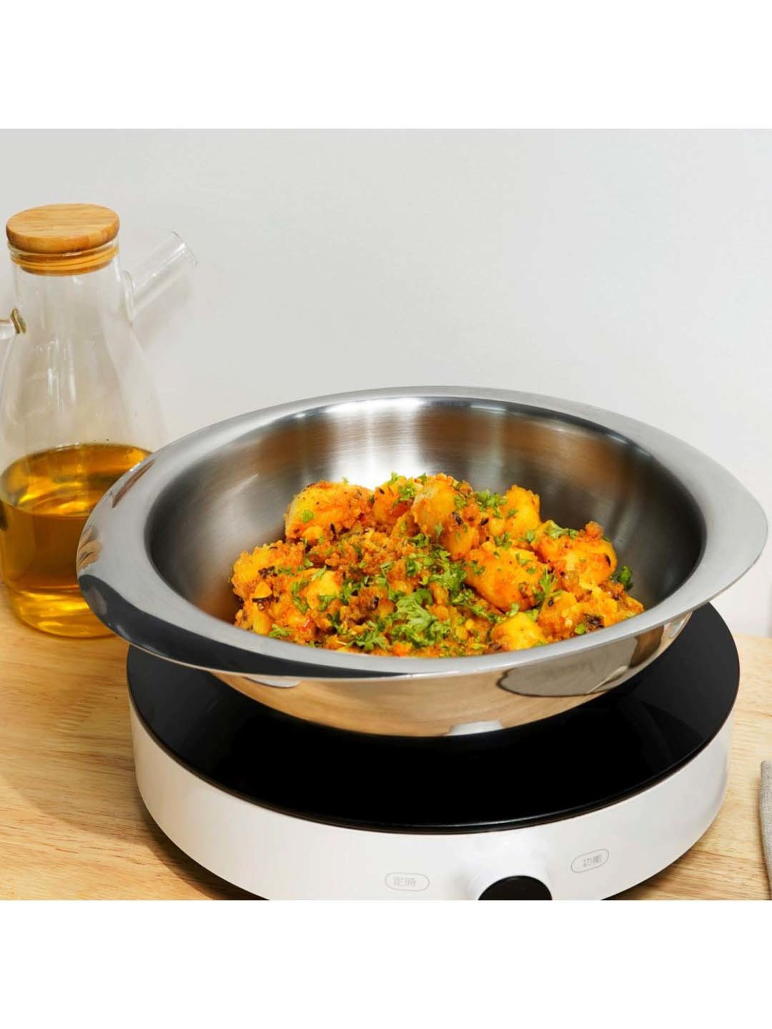 Meyer Trivantage Silver Stainless Steel 24 cm Gas & Induction Base Tasla (3.2 L)