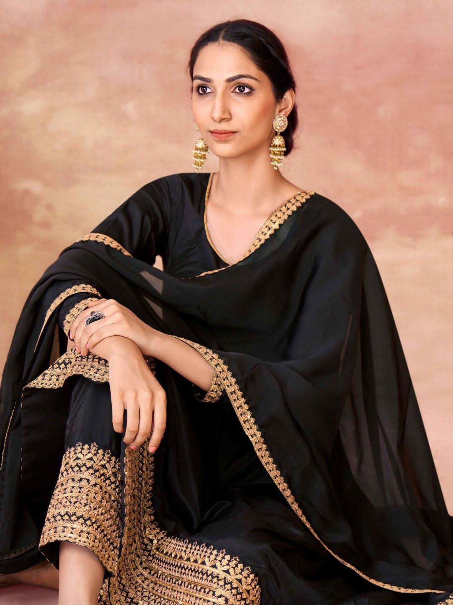 Odette Black Embroidered Kurta Pant Set With Dupatta