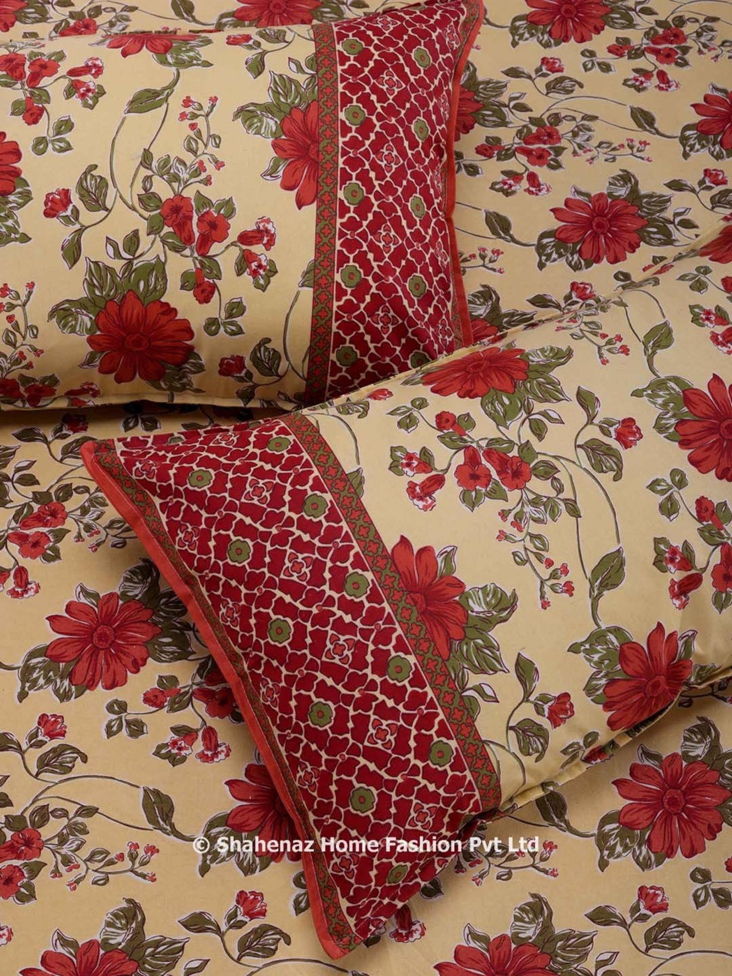 Shahenaz Red & Beige 120 TC Cotton Suhana Lily Double Bedsheet with 2 Pillow Covers