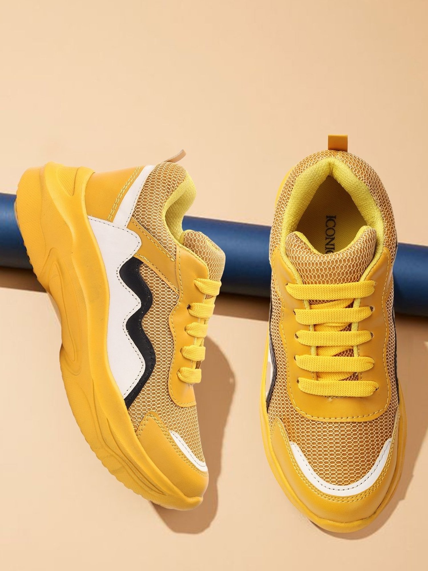 Iconics Women's Yellow Running Shoes