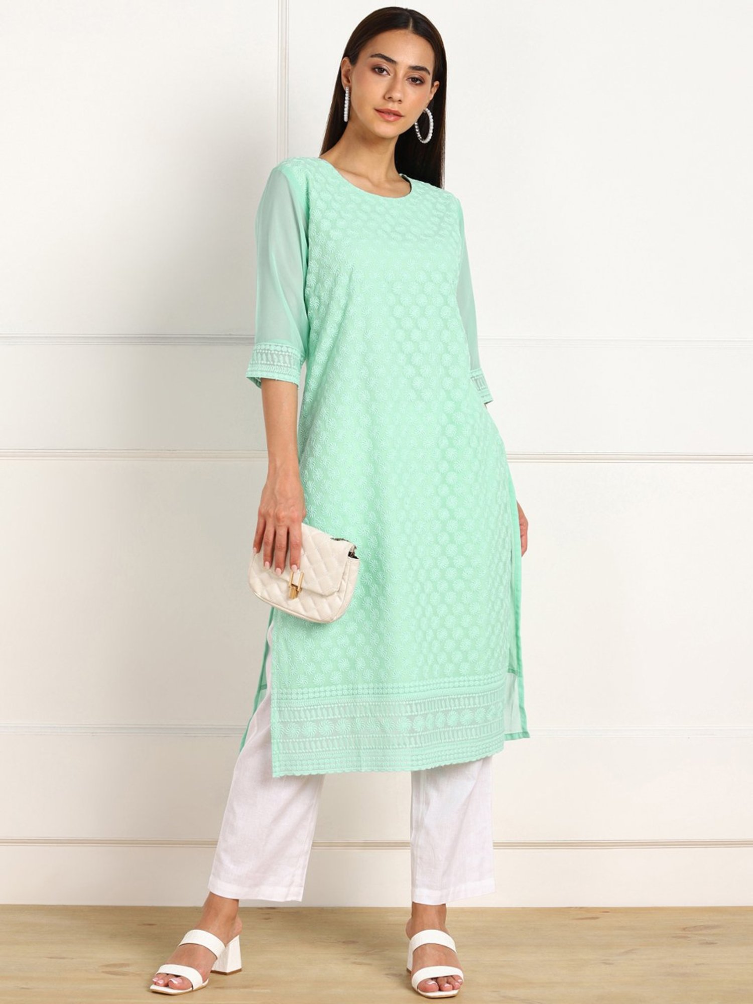 SWAGG INDIA Green Embroidered Straight Kurta