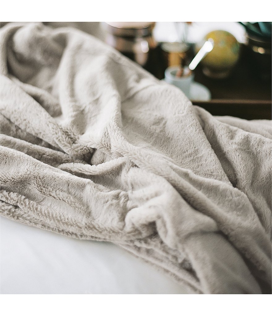 Cariloha Plush Bamboo Throw Blanket