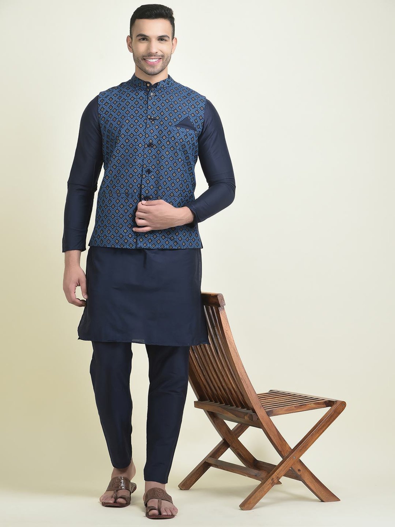 Deyann Navy Blue Regular Fit Printed Kurta Set With Jacket