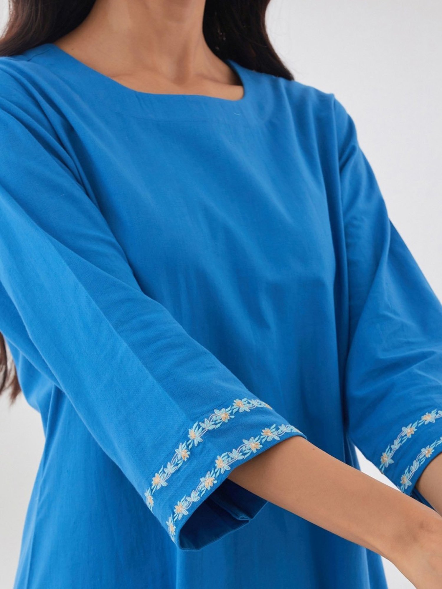 Smriti Gupta Pesas Blue Kurta