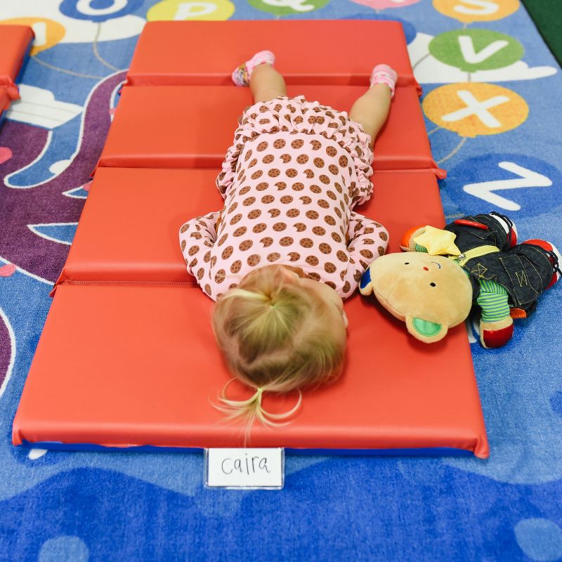 ECR4Kids Heavy-Duty 4-Fold Daycare Rest Mat with Name Tag Holder, 2in Thick, 5-Pack - Red/Blue