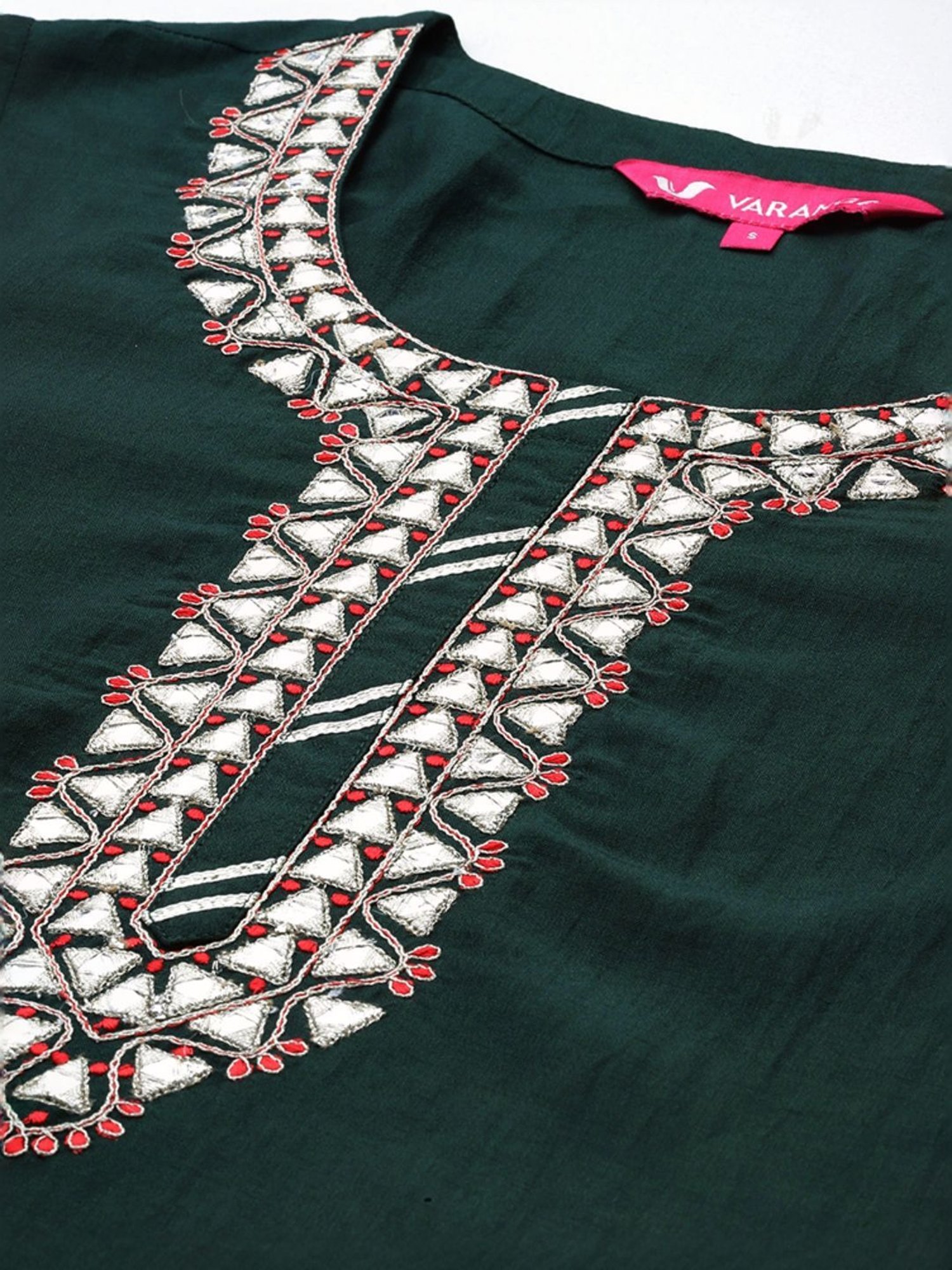 Varanga Green Embroidered Kurta Pant Set With Dupatta