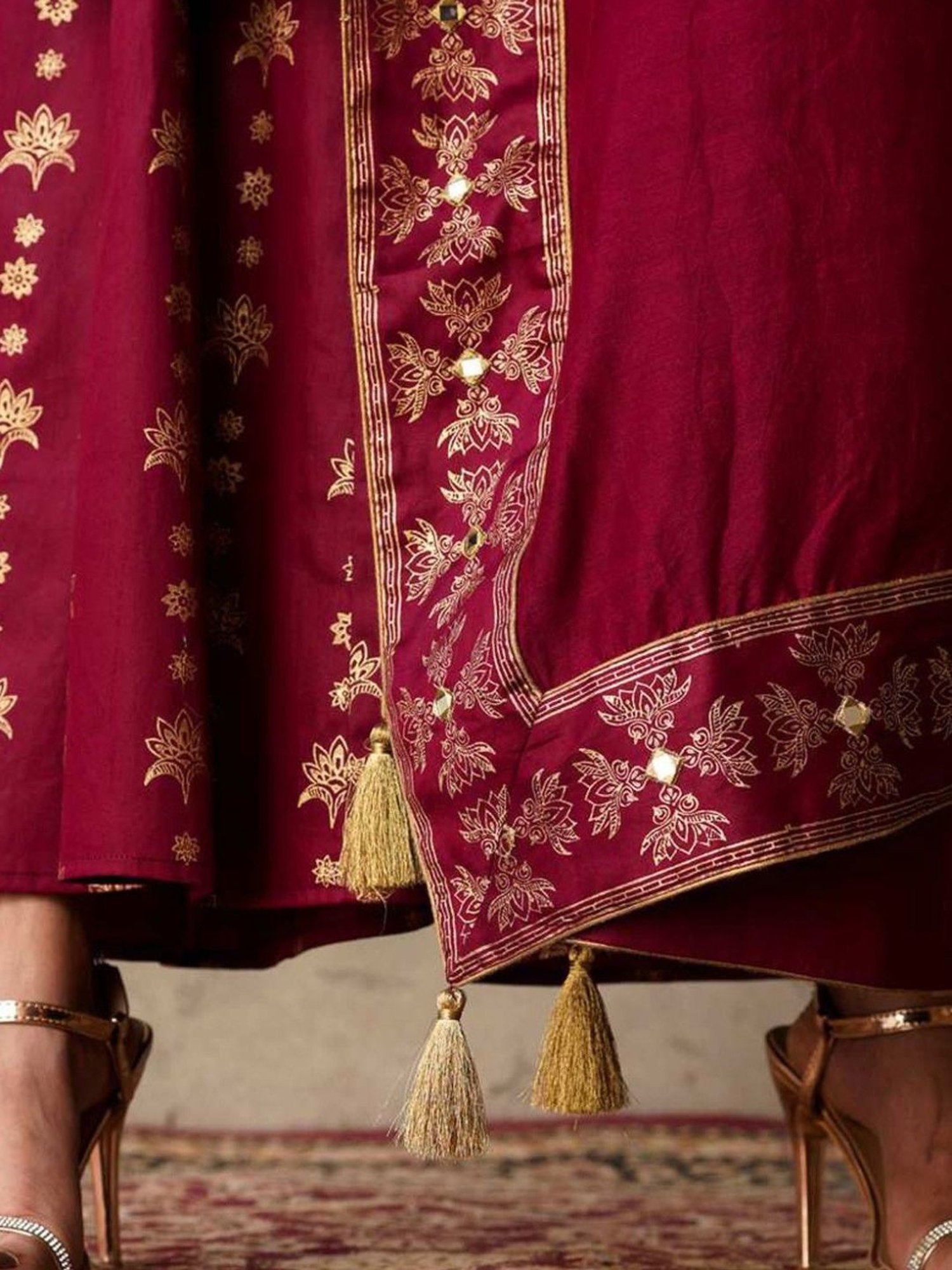 Akiso Plum Parv Chanderi Dupatta