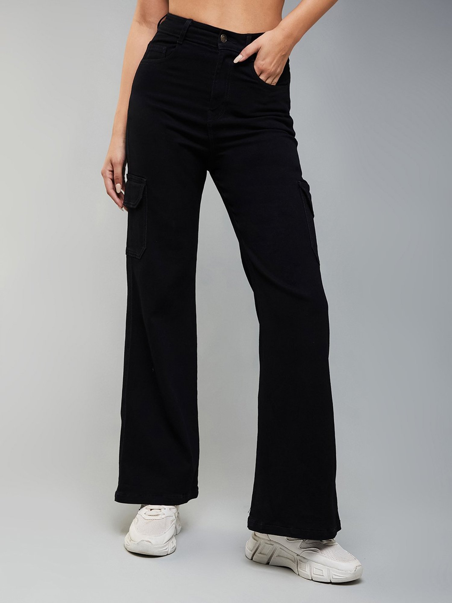 DOLCE CRUDO Black High Rise Stretchable Cargo Jeans