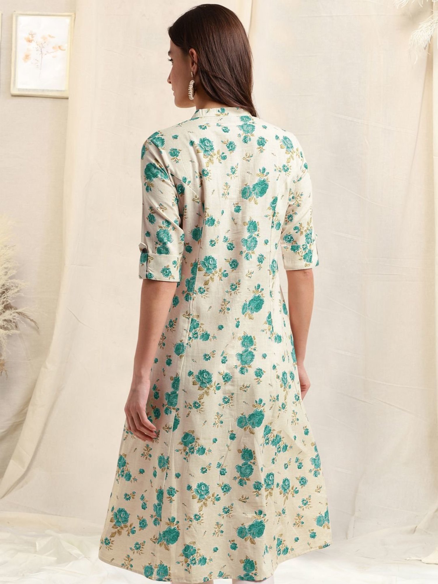 MIRCHI FASHION Beige Cotton Floral Print Straight Kurta