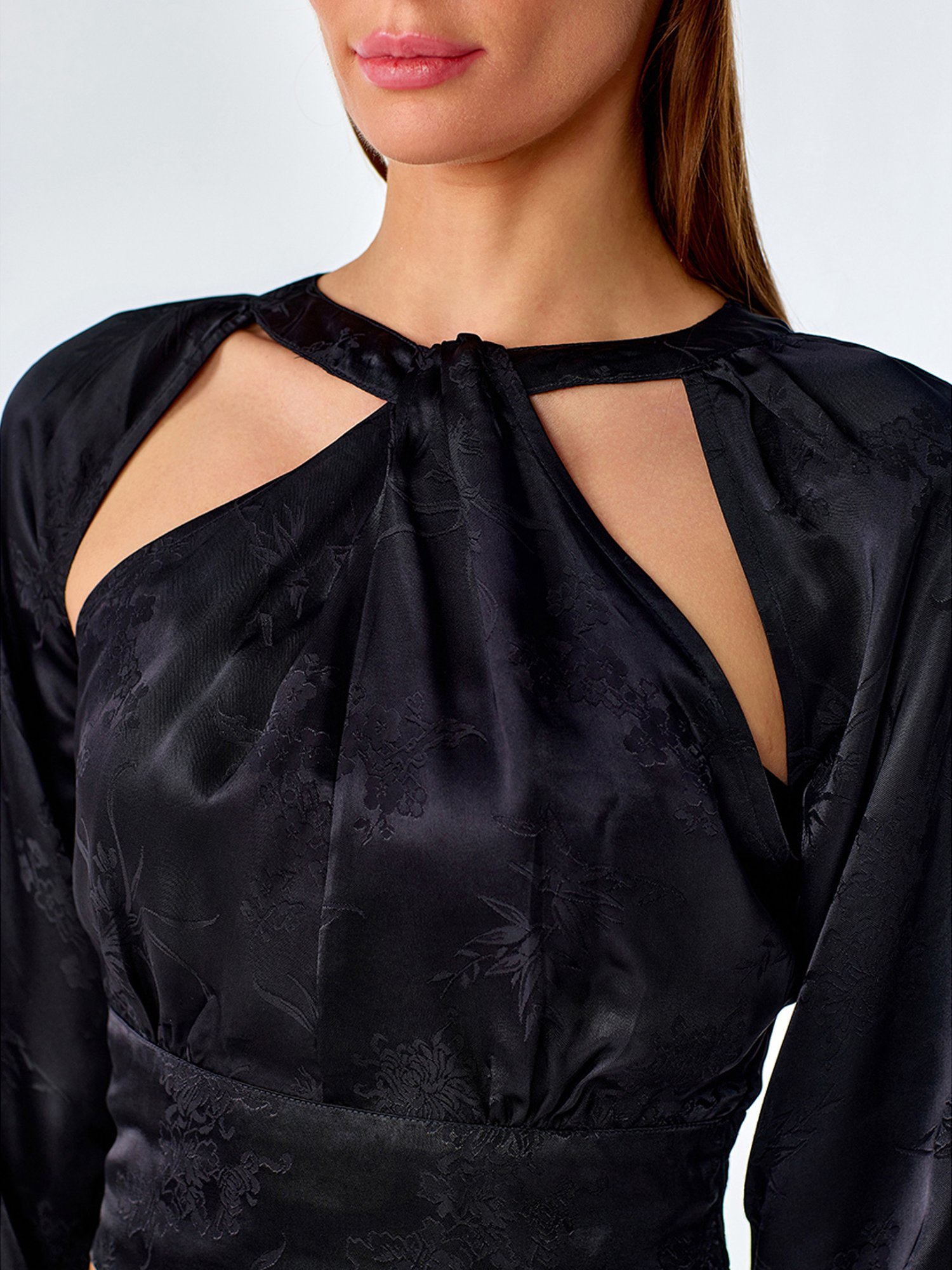 Cover Story Black Regular Fit Crop Top