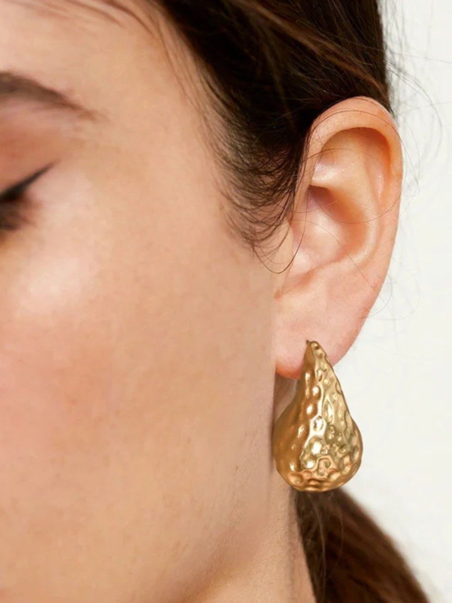 OOMPH Gold Bold Look WaterDrop Fashion Stud Earrings