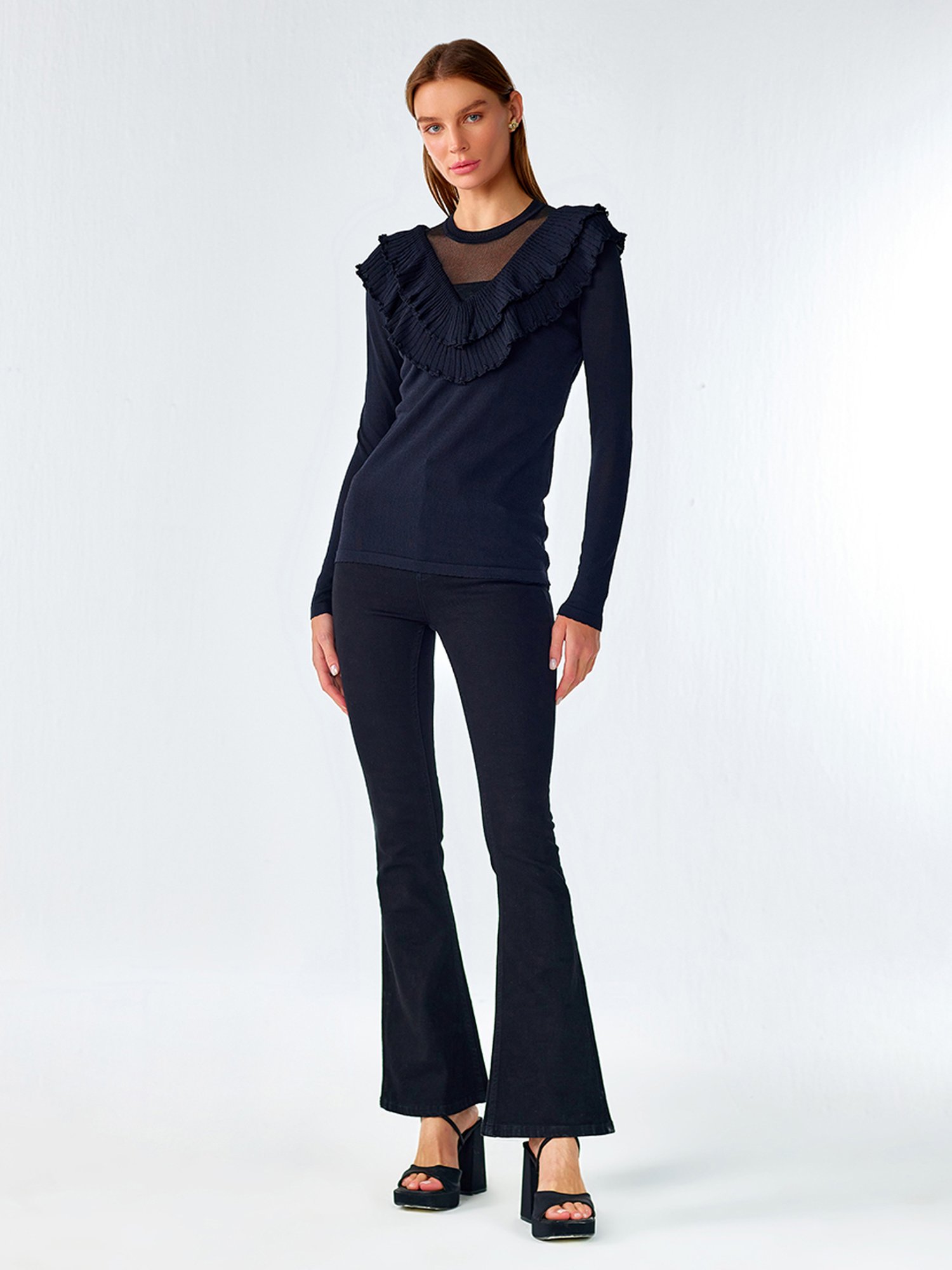 Cover Story Black Regular Fit Sweater