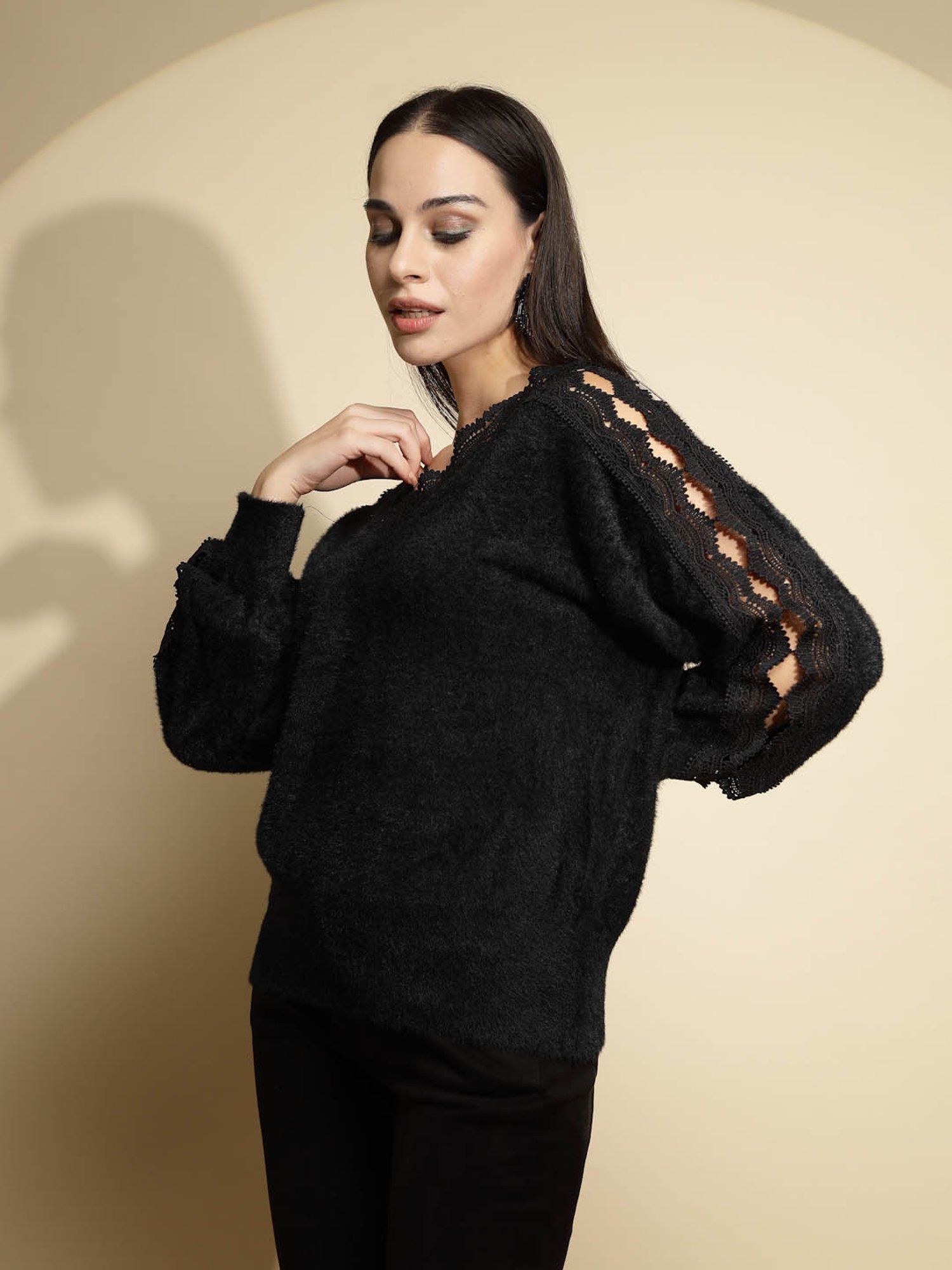 Global Republic Black Acrylic Lace Pullover