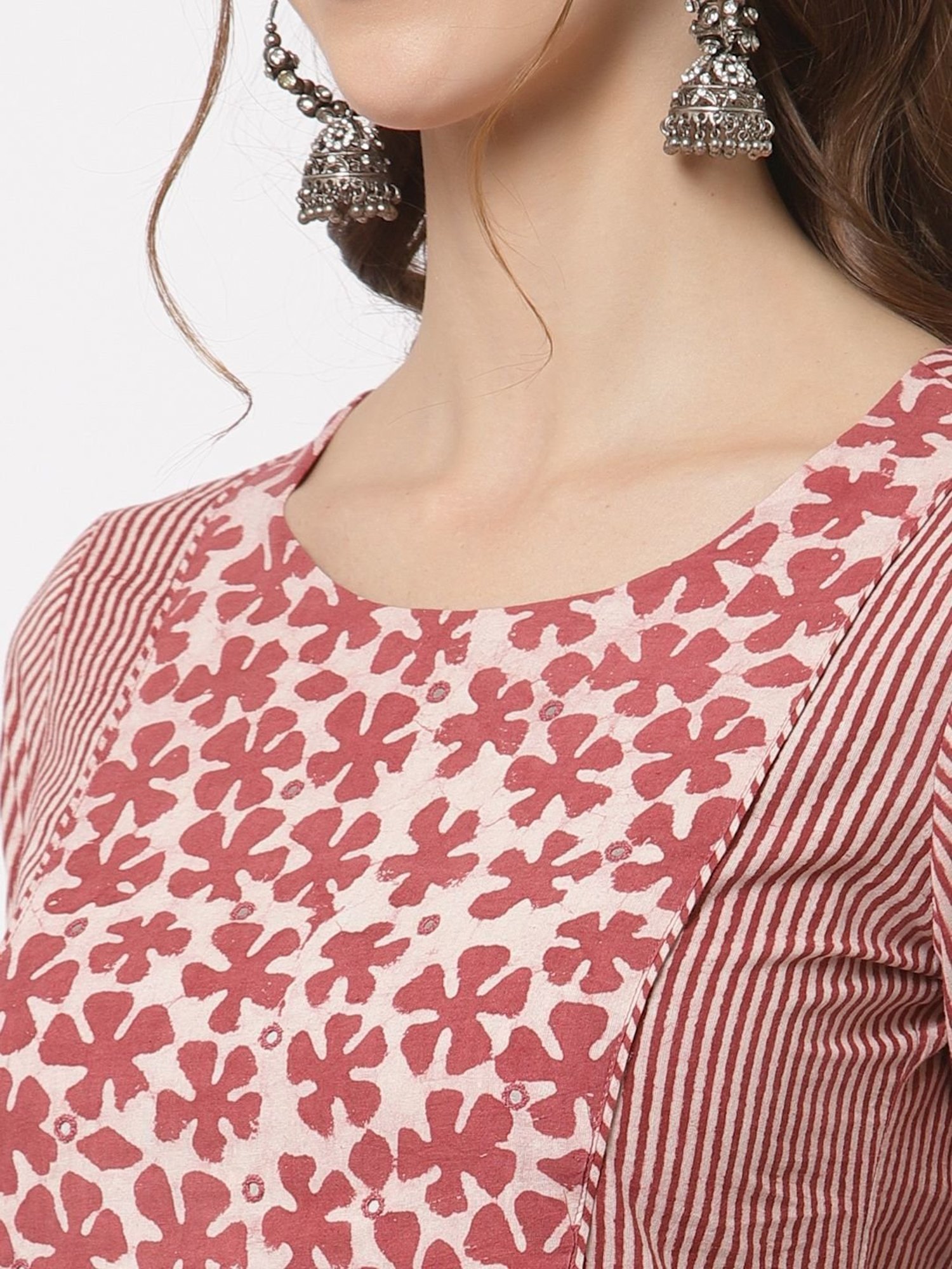 Kami Kubi Maroon Striped Straight Kurta