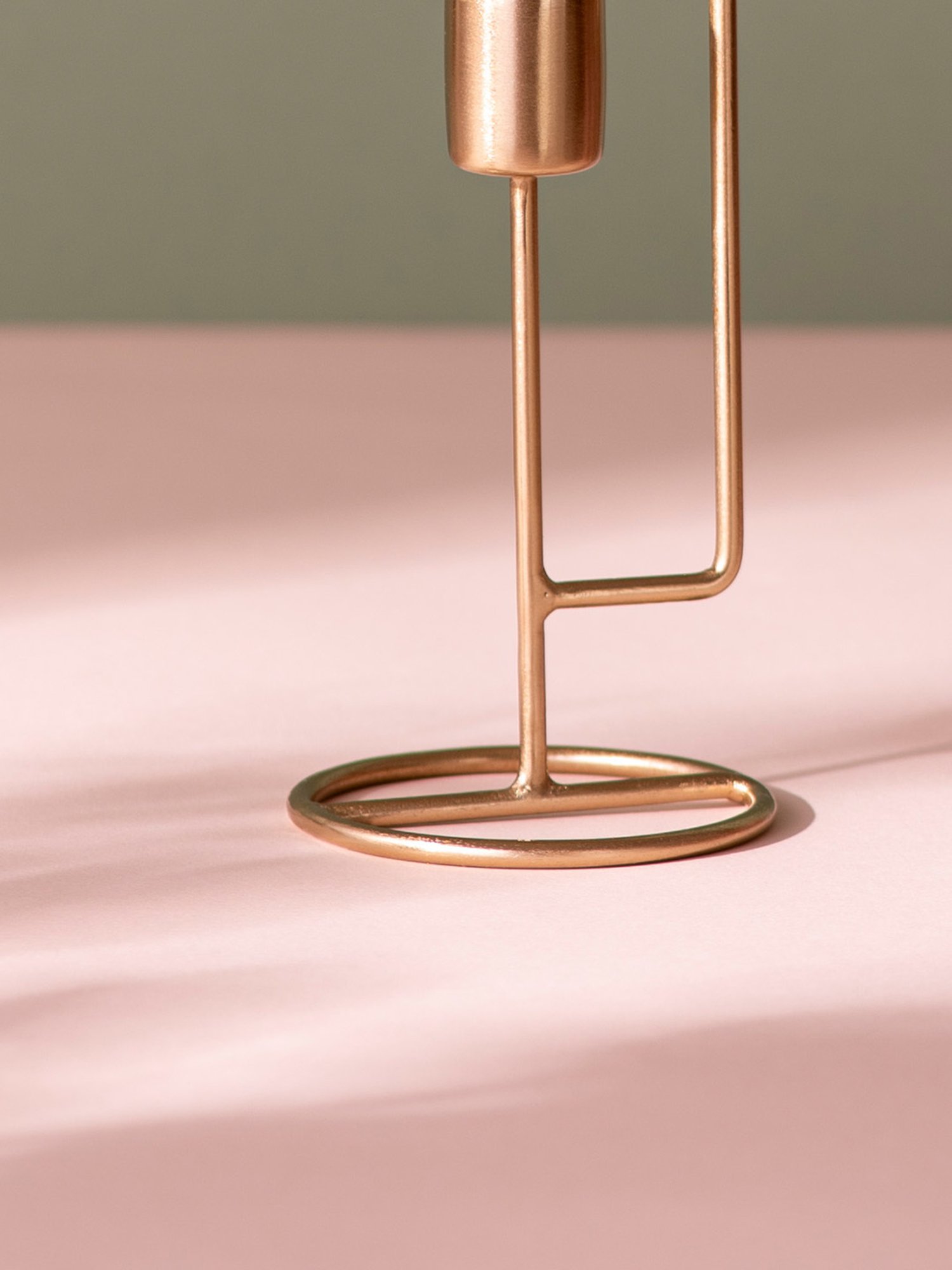 Darice Pack of 2 Cleveland Vintage Lighting Edison Style E12S Base Flame Candelabra Bulbs