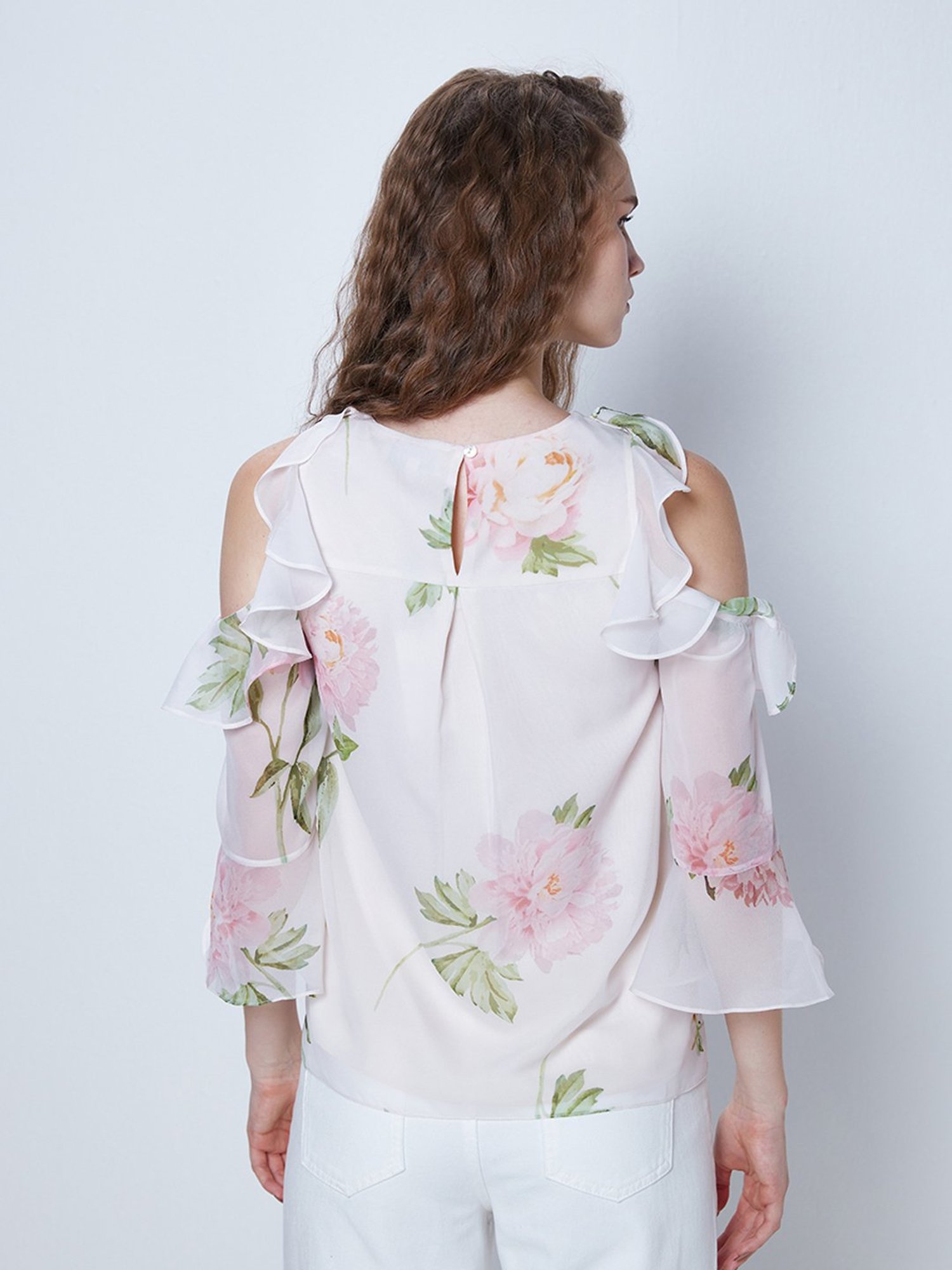 Cover Story White Floral Print Top