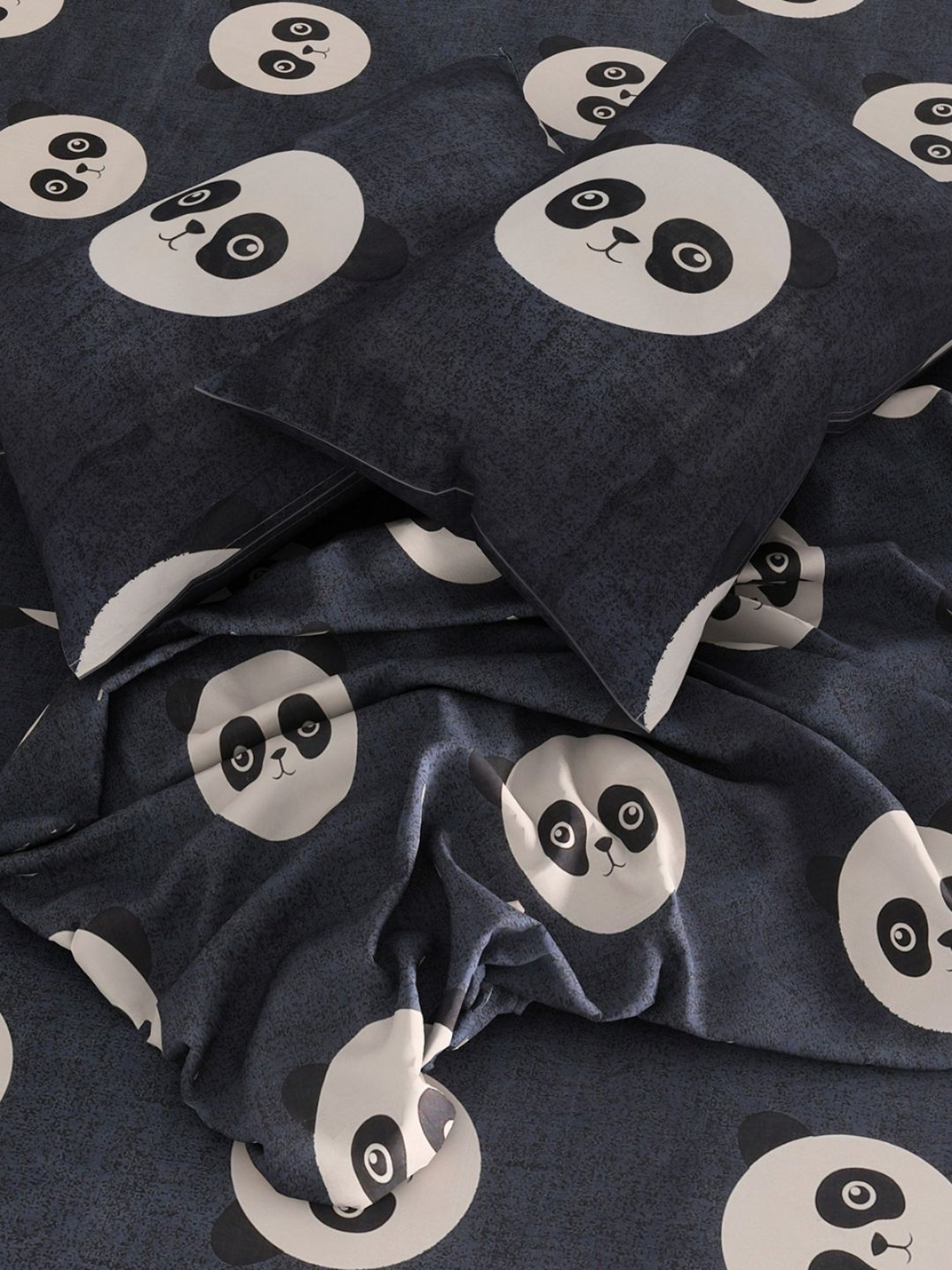 Romee Self Blue 144 TC Cotton Queen Sized Bed Sheet with 2 Pillow Covers