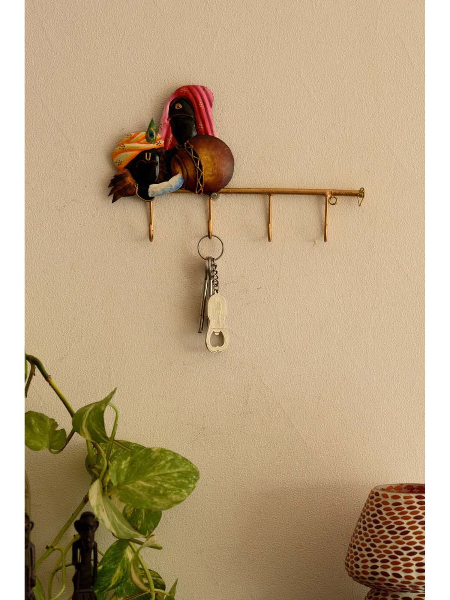 eCraftIndia Radha Krishna Wrought Iron Key Holder
