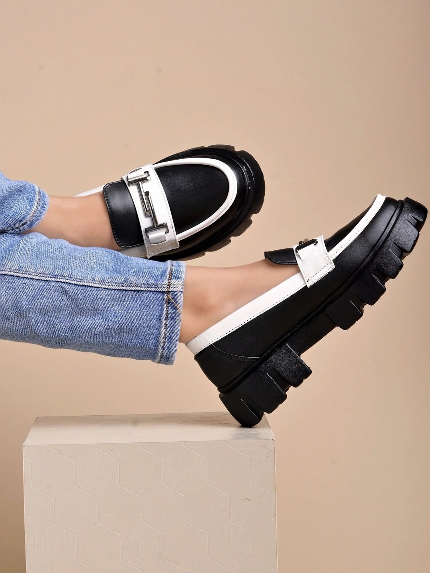 Bagatt Women's Cesena Beige Ankle Strap Sandals