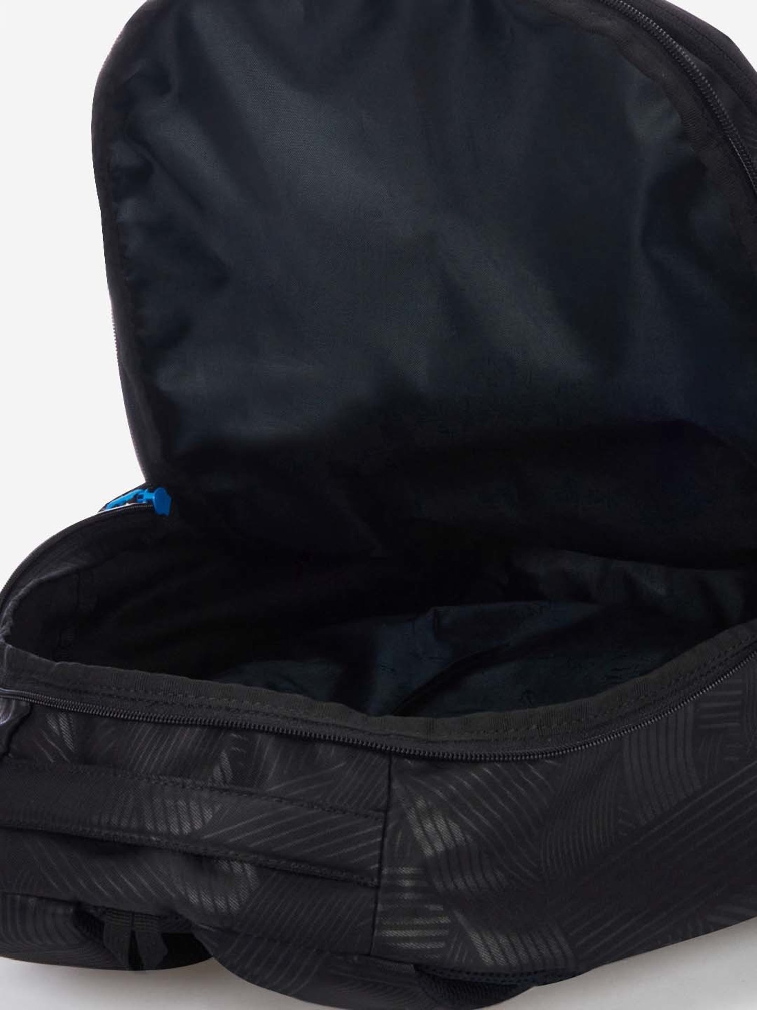 Wiki 39.5 Ltrs Black Medium Backpack