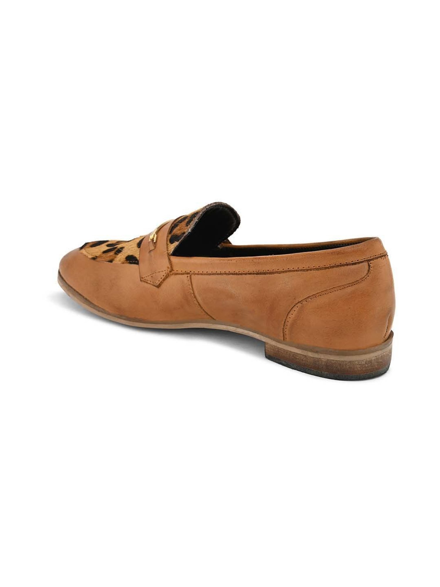 Carlo Romano Women's Tan Casual Loafers