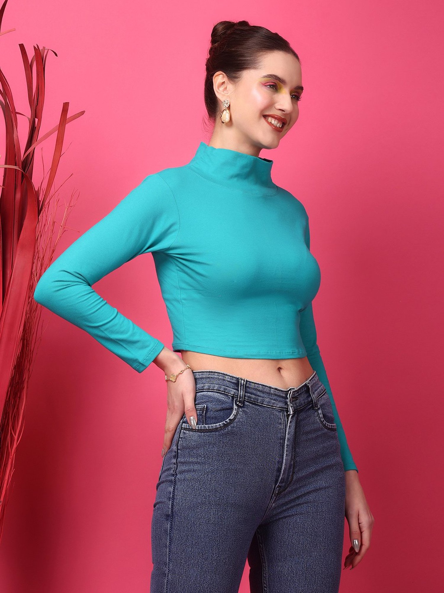 Scorpius Turquoise Slim Fit Crop Top