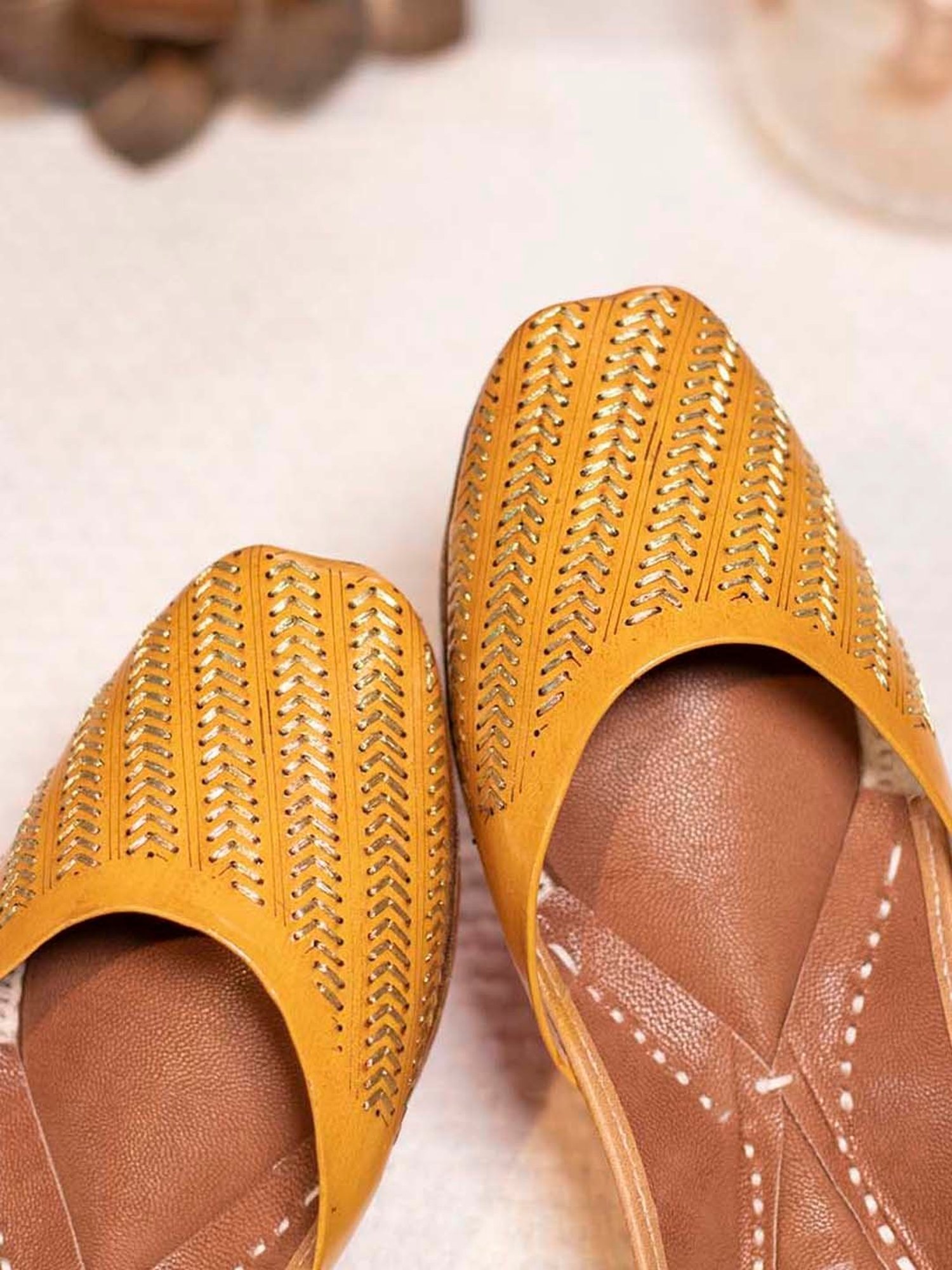 Glam Story Women's Mustard Ethnic Juttis