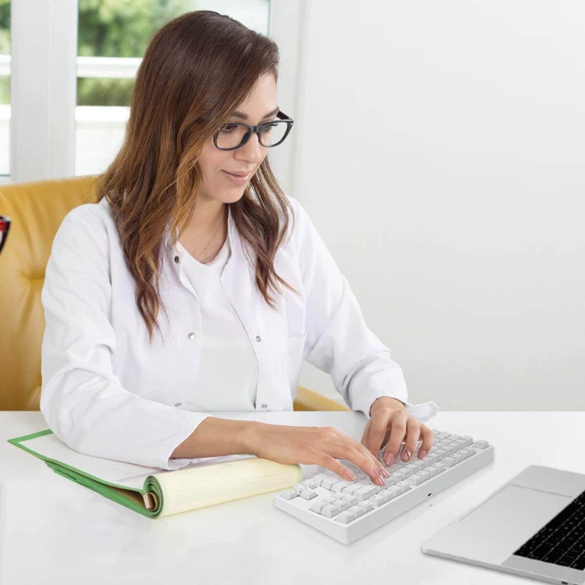 VELOCIFIRE TKL02 Wireless Plugable Mechanical Keyboard 87 Key Tenkeyless Ergonomic with Low Profile Quiet Brown Switches, and White LED Backlit for Copywriters, Typists, and Programmers