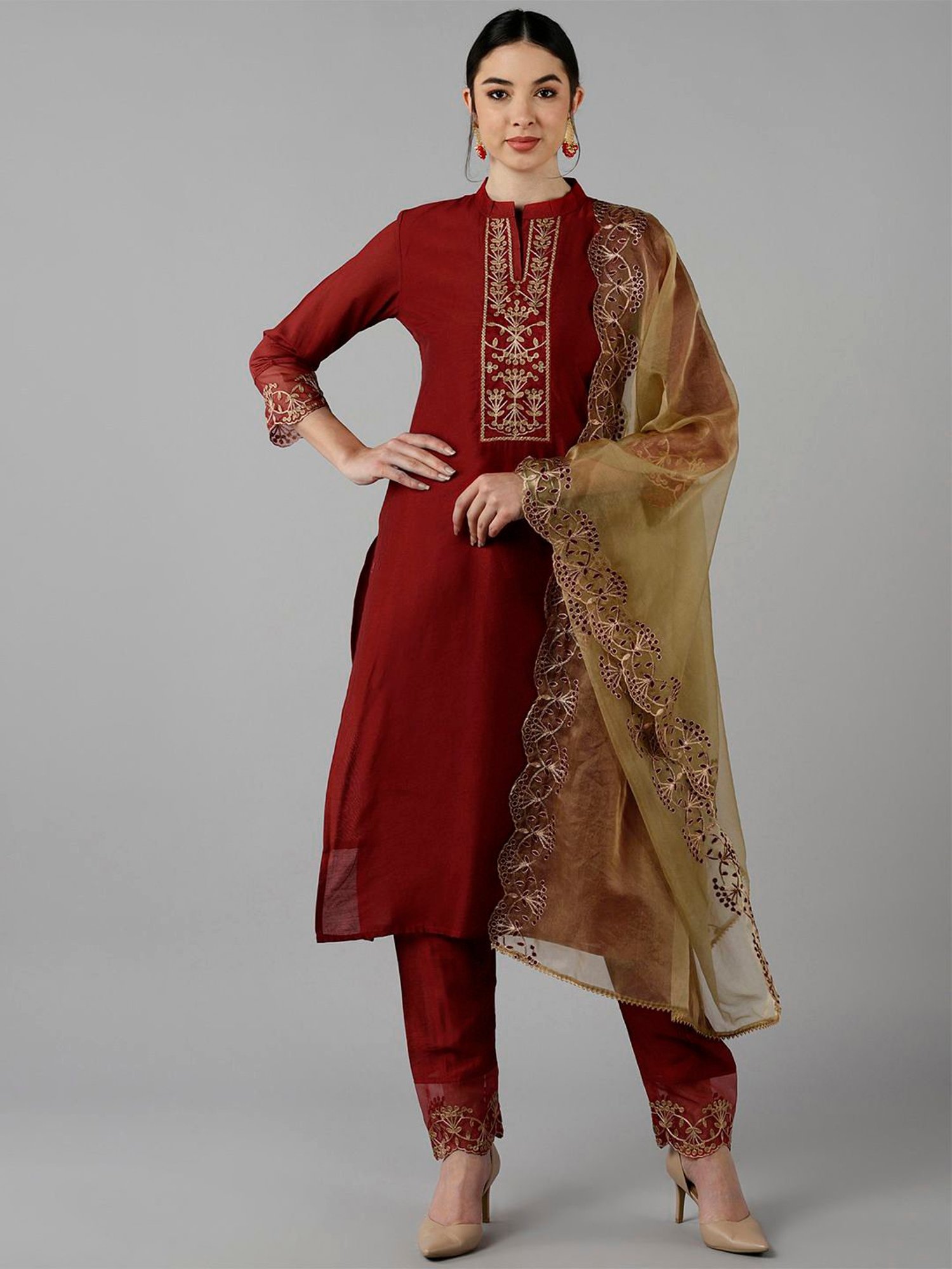 Vaamsi Maroon Embroidered Kurta Pant Set With Dupatta